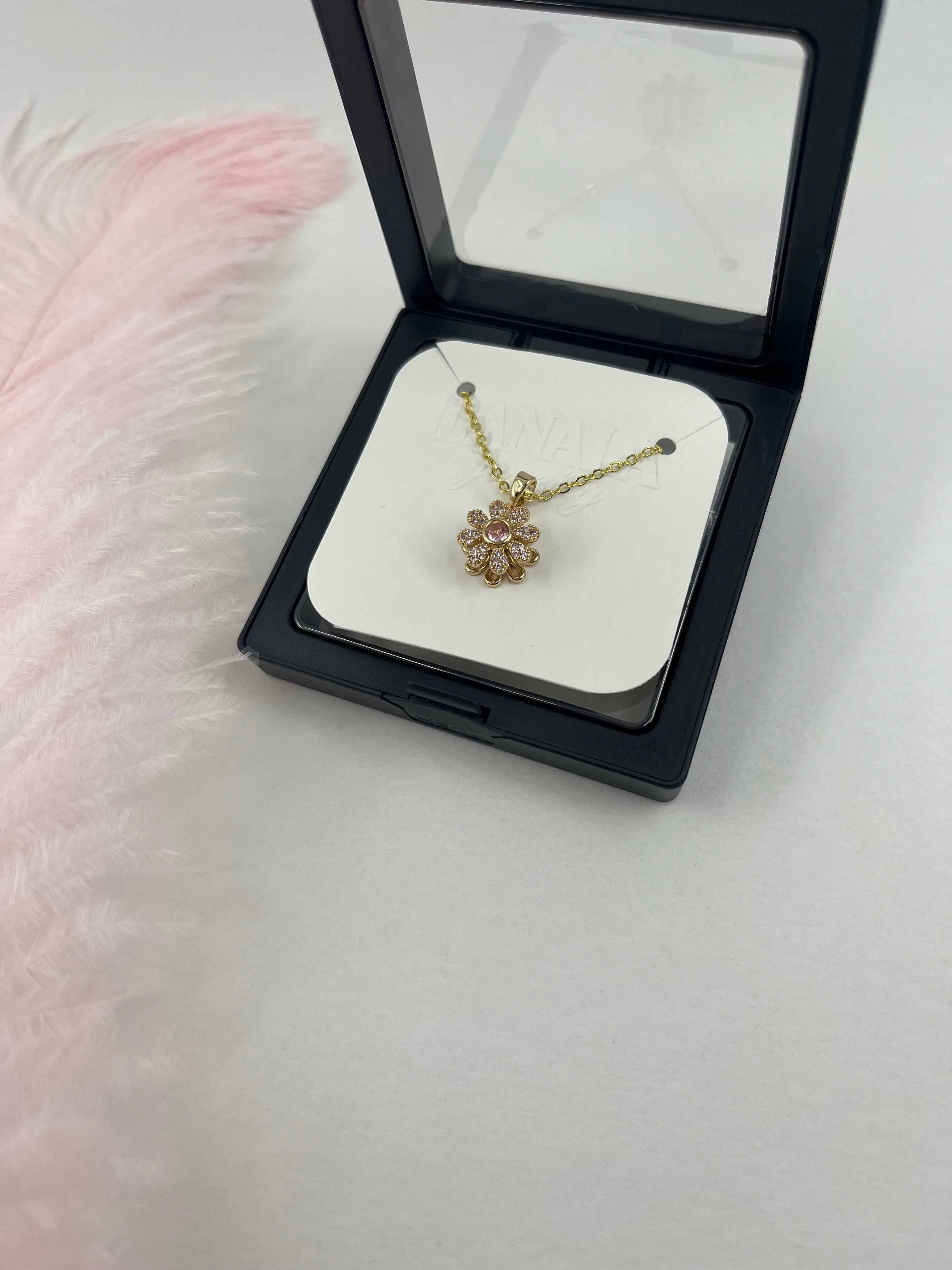 18K Gold Flower Spinner Pendant Necklace
