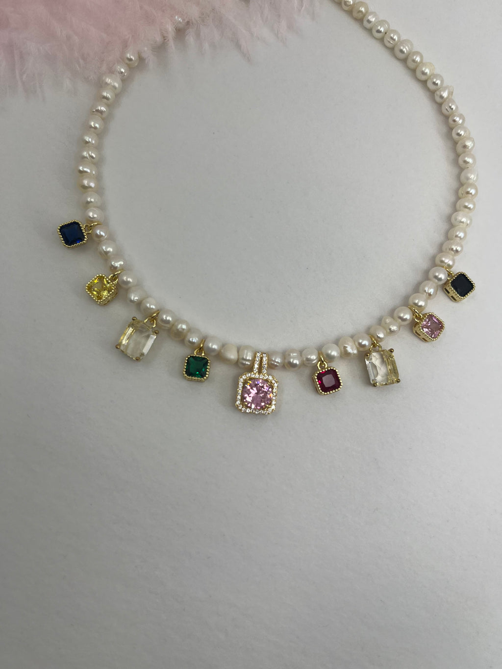 Pearl Necklace with zirconia pendants: 18K Gold Plated