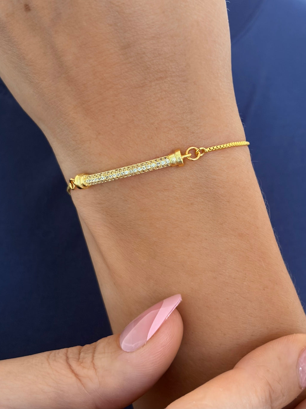 Zirconia bar bracelet with slider chain