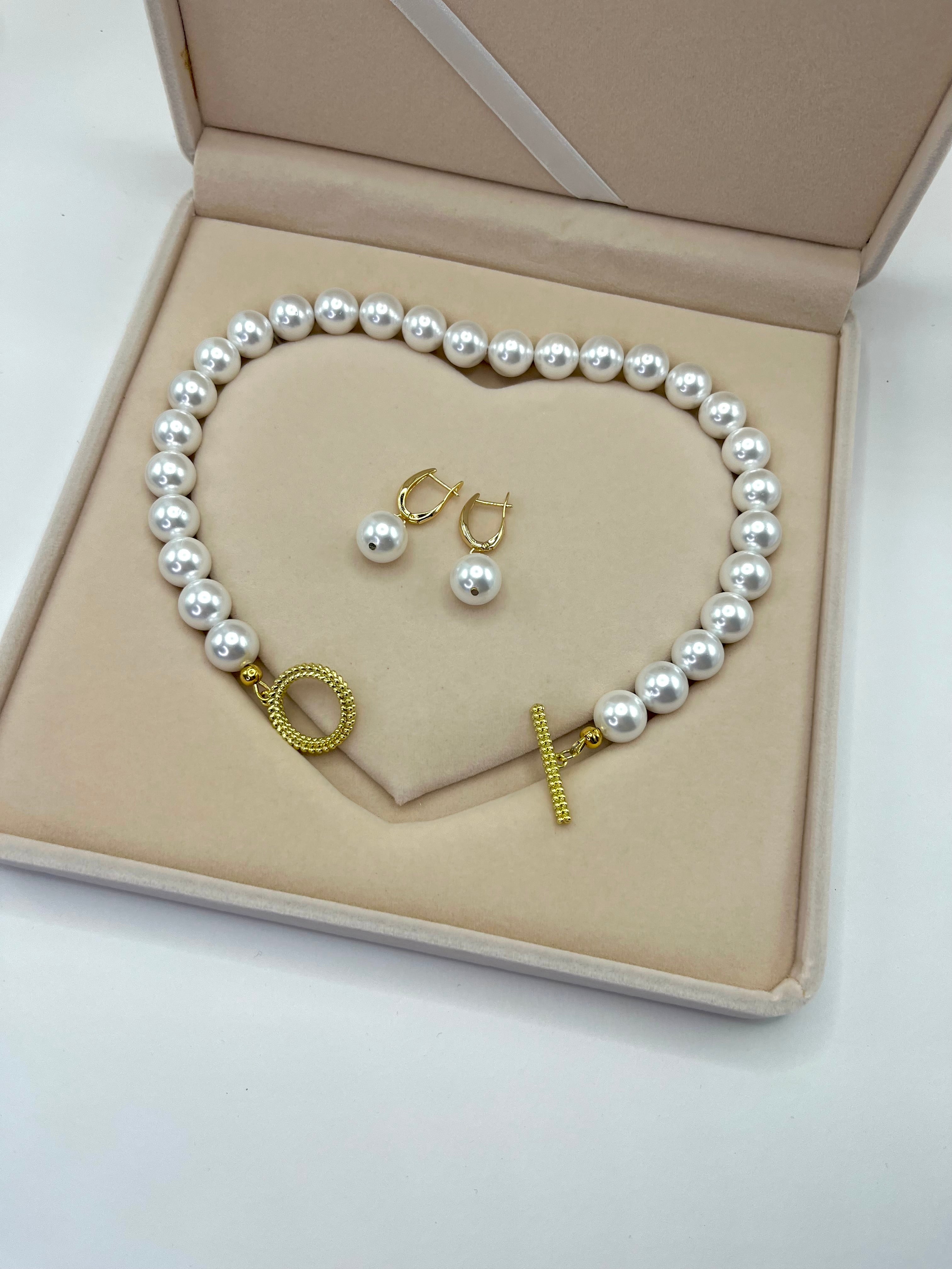 Shell Pearl Choker Necklace and earrings, 18K Gold Plated Clasp