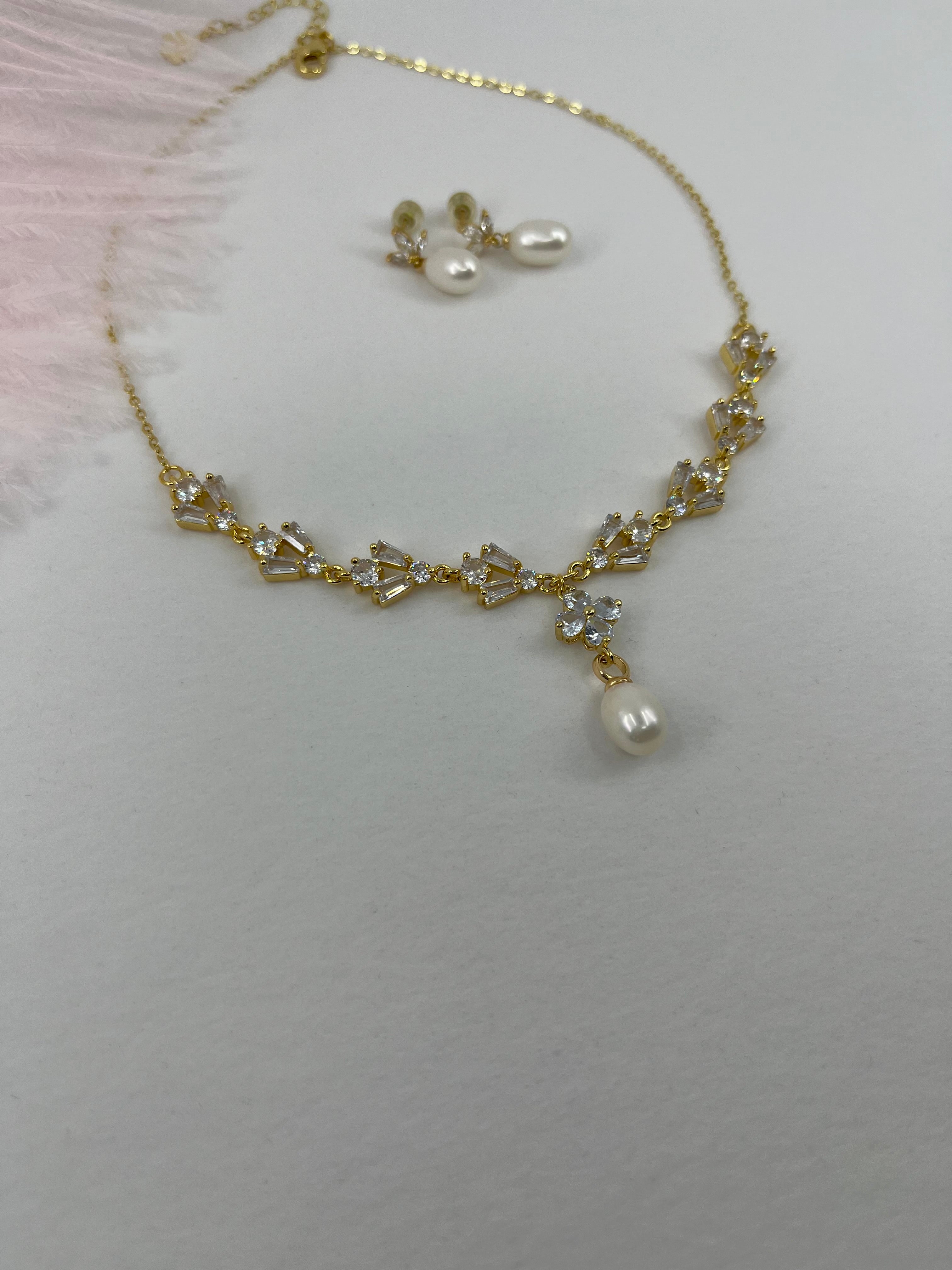 Natural Pearl & Zirconia Necklace with Earrings – 18K Gold Plated, Gift Box