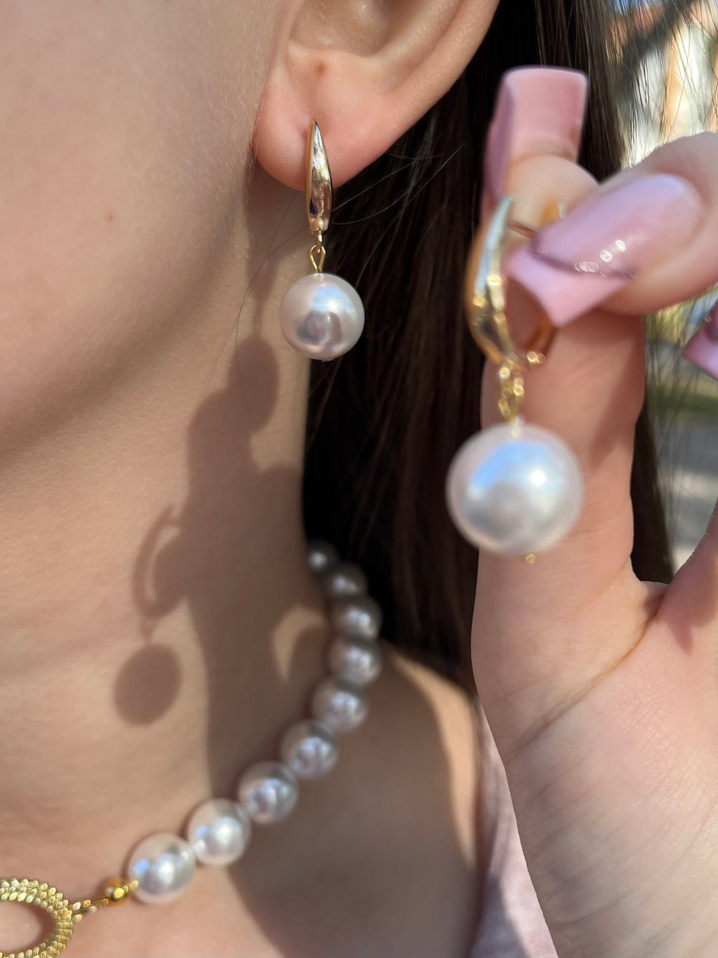 Shell Pearl Choker Necklace and earrings, 18K Gold Plated Clasp