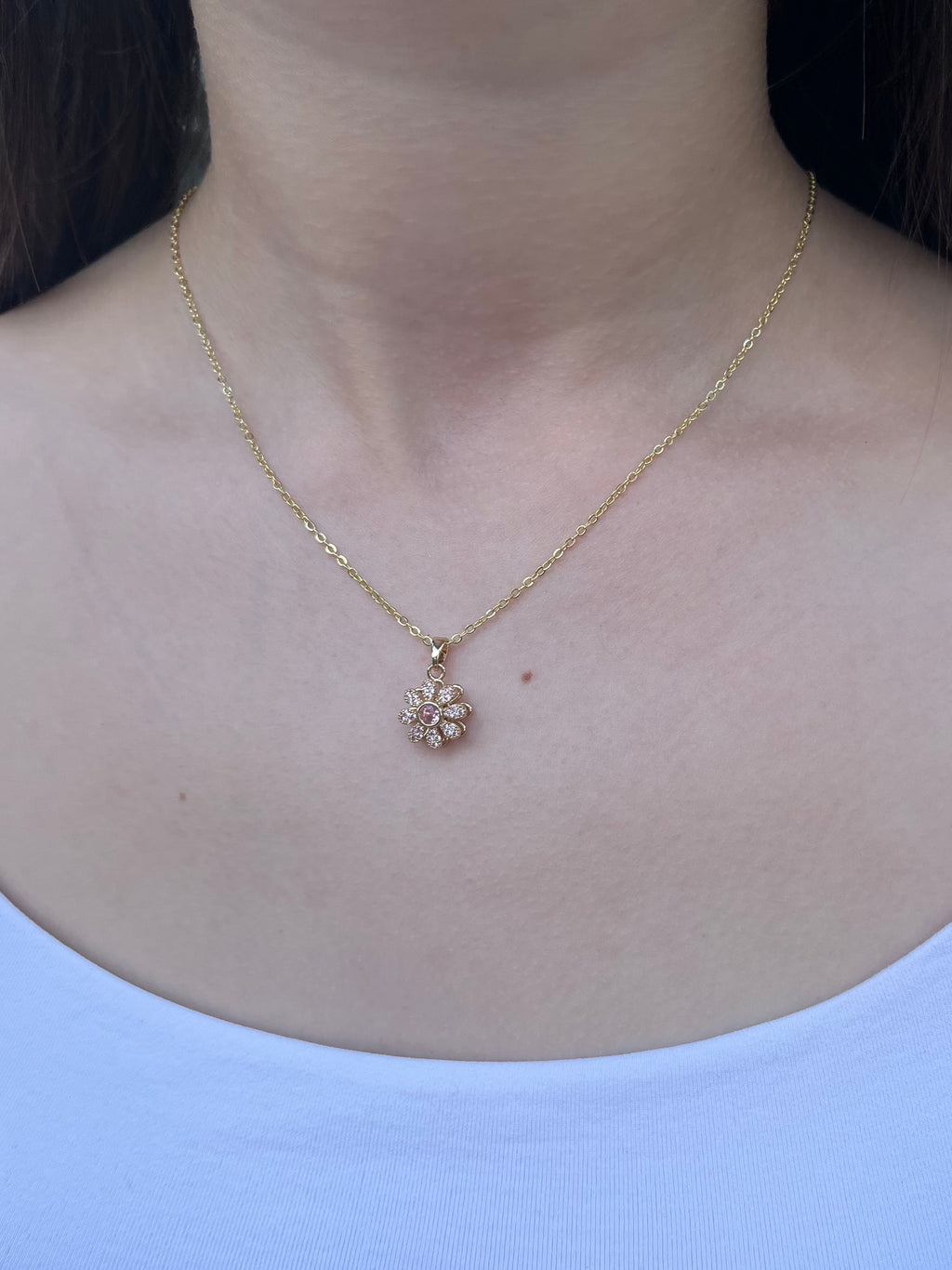 18K Gold Flower Spinner Pendant Necklace