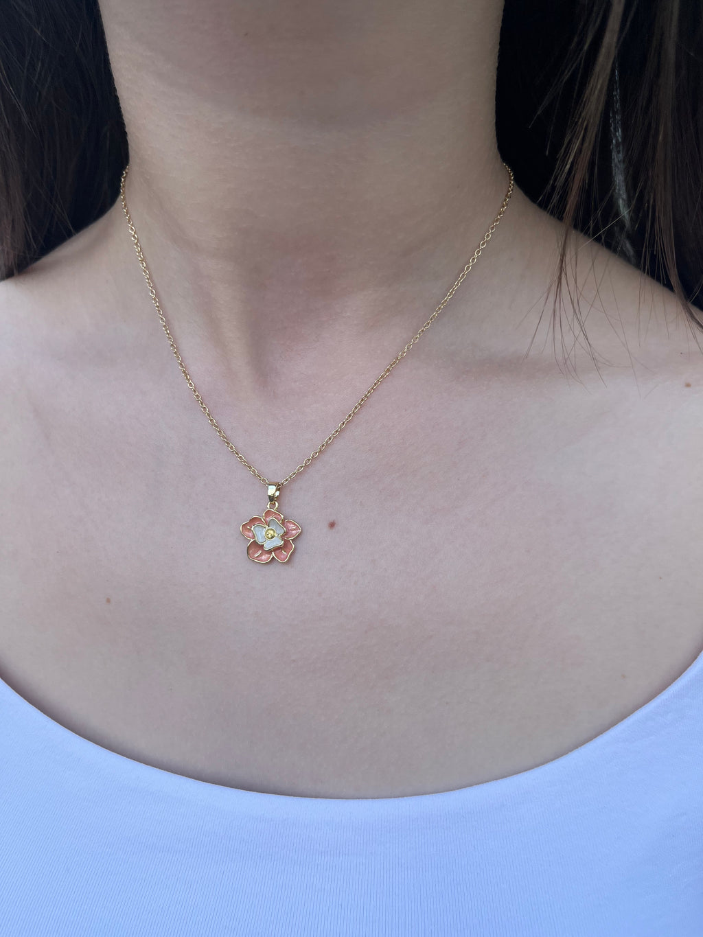 18K Gold Flower Enamel Pendant Necklace