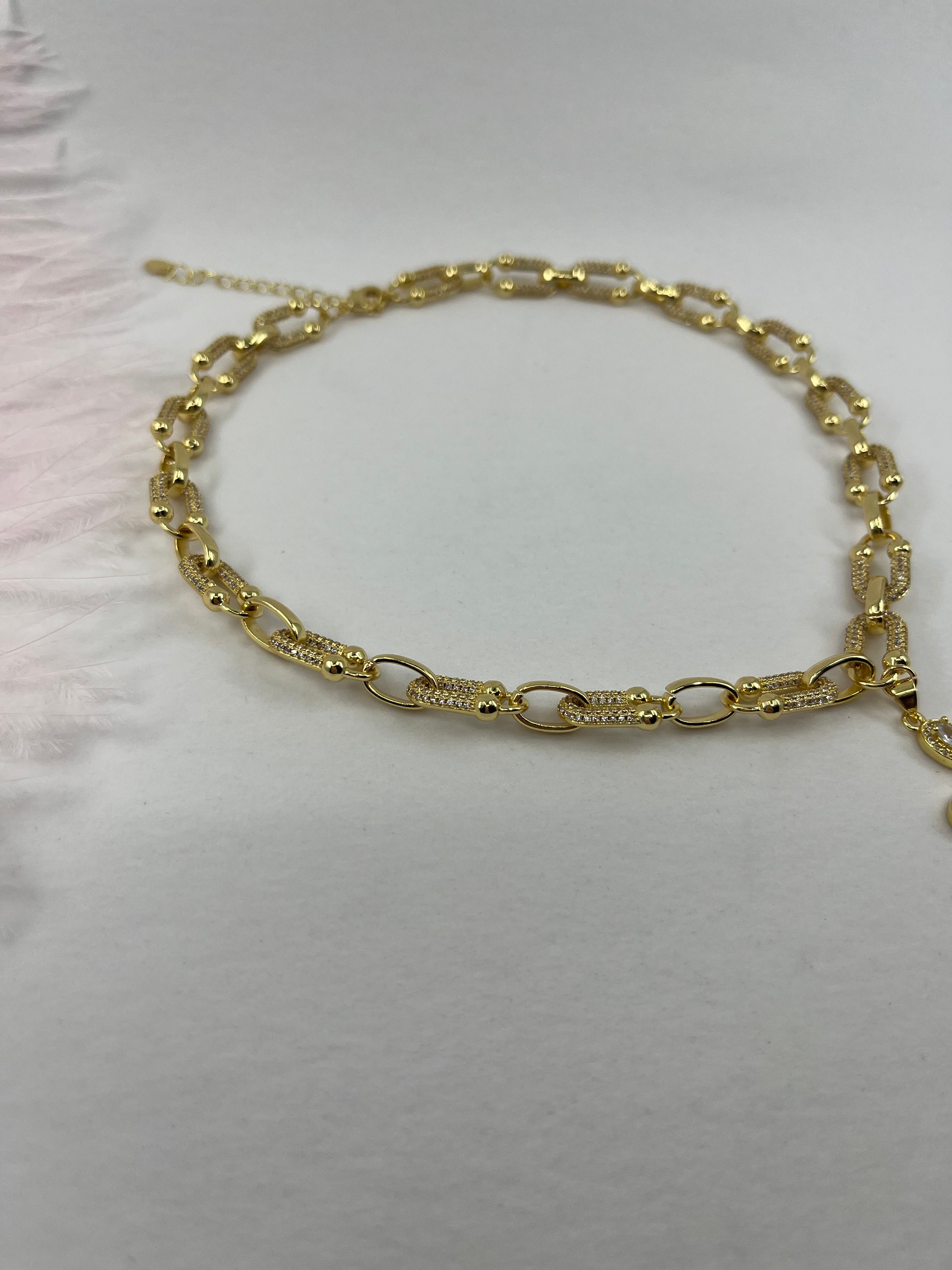 Zirconia chain necklace with cross pendant