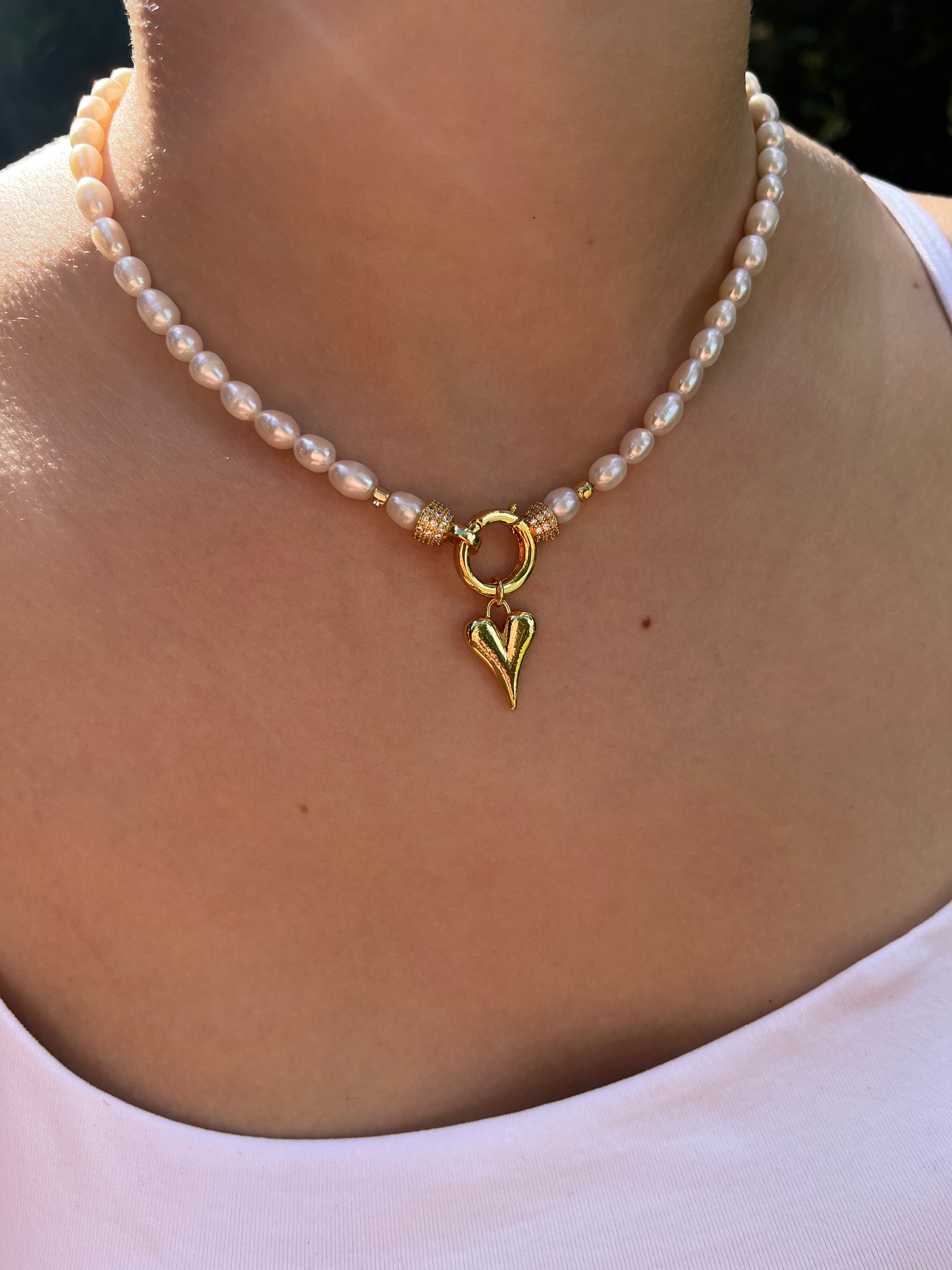 Freshwater Pearl Choker Necklace with heart pendant: 18K Gold Plated, Vintage Style.