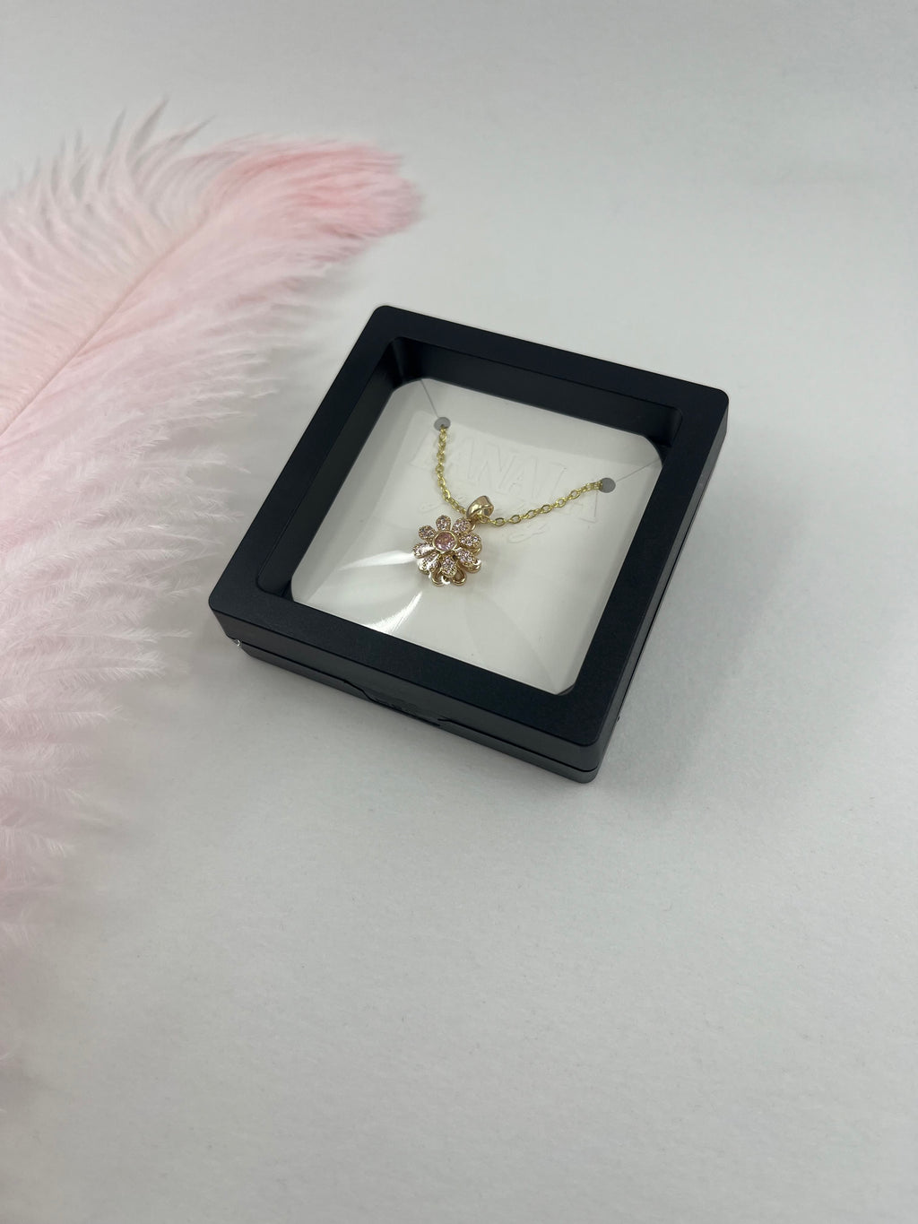 18K Gold Flower Spinner Pendant Necklace