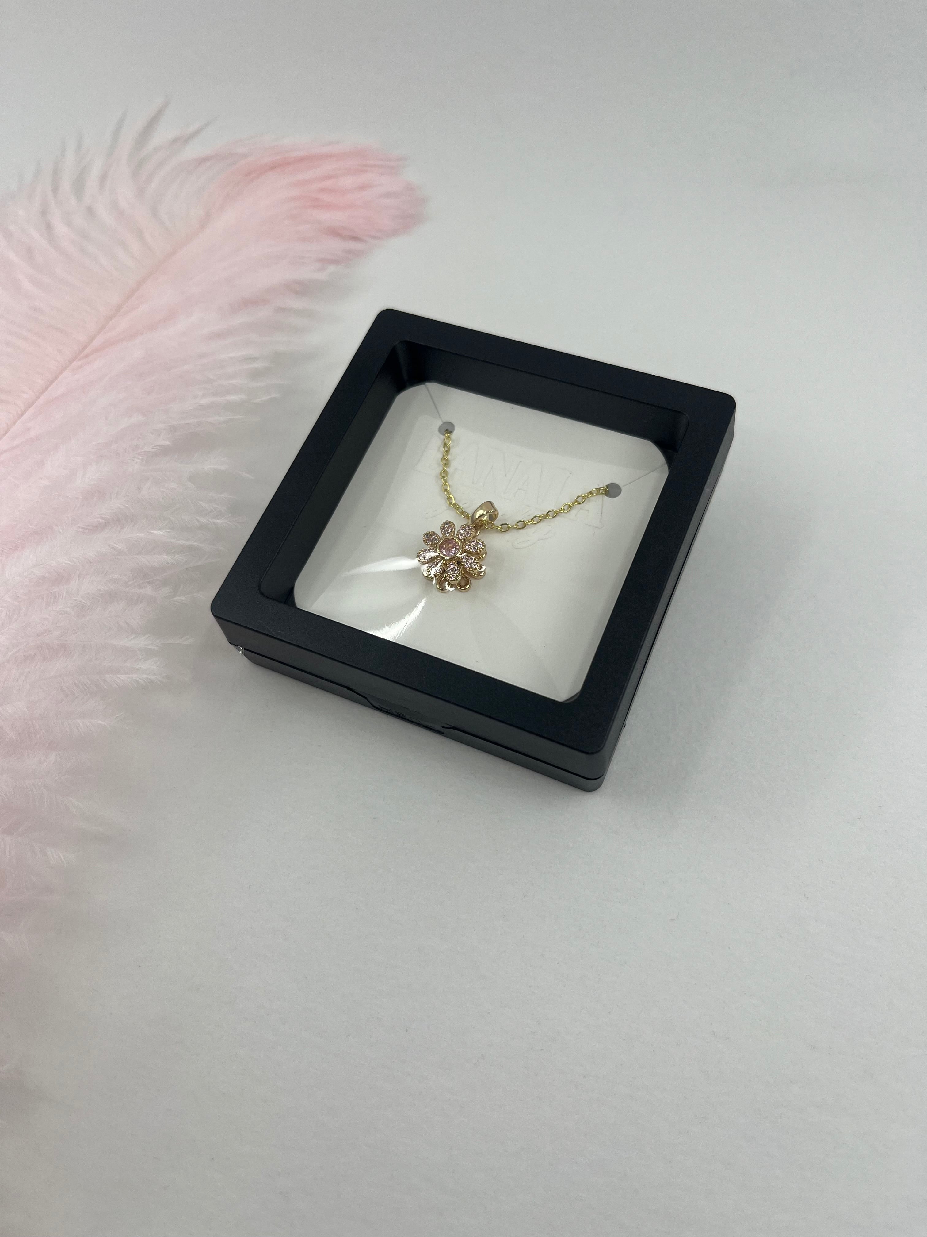 18K Gold Flower Spinner Pendant Necklace