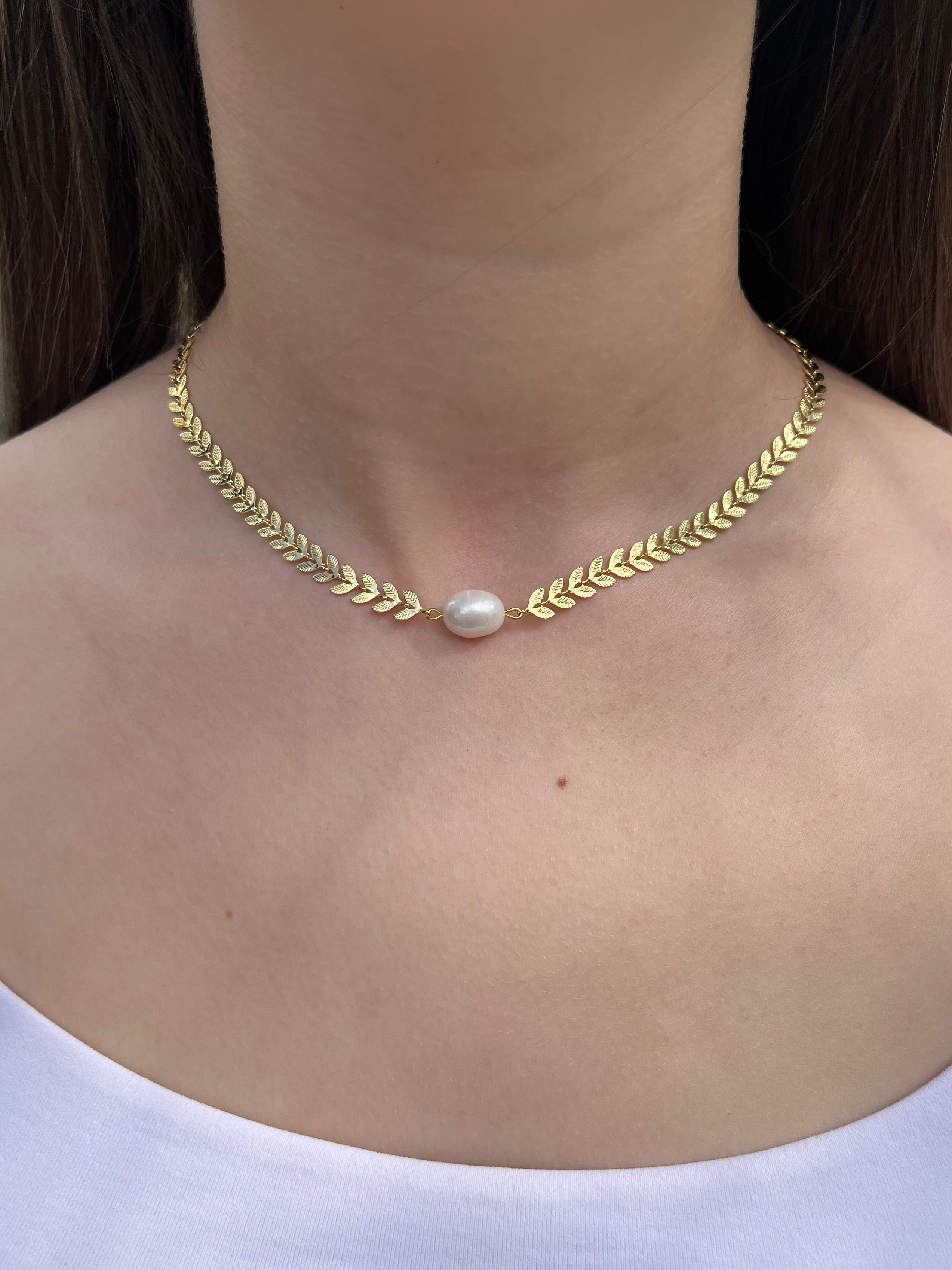 18K Gold Chain choker with natural pearl