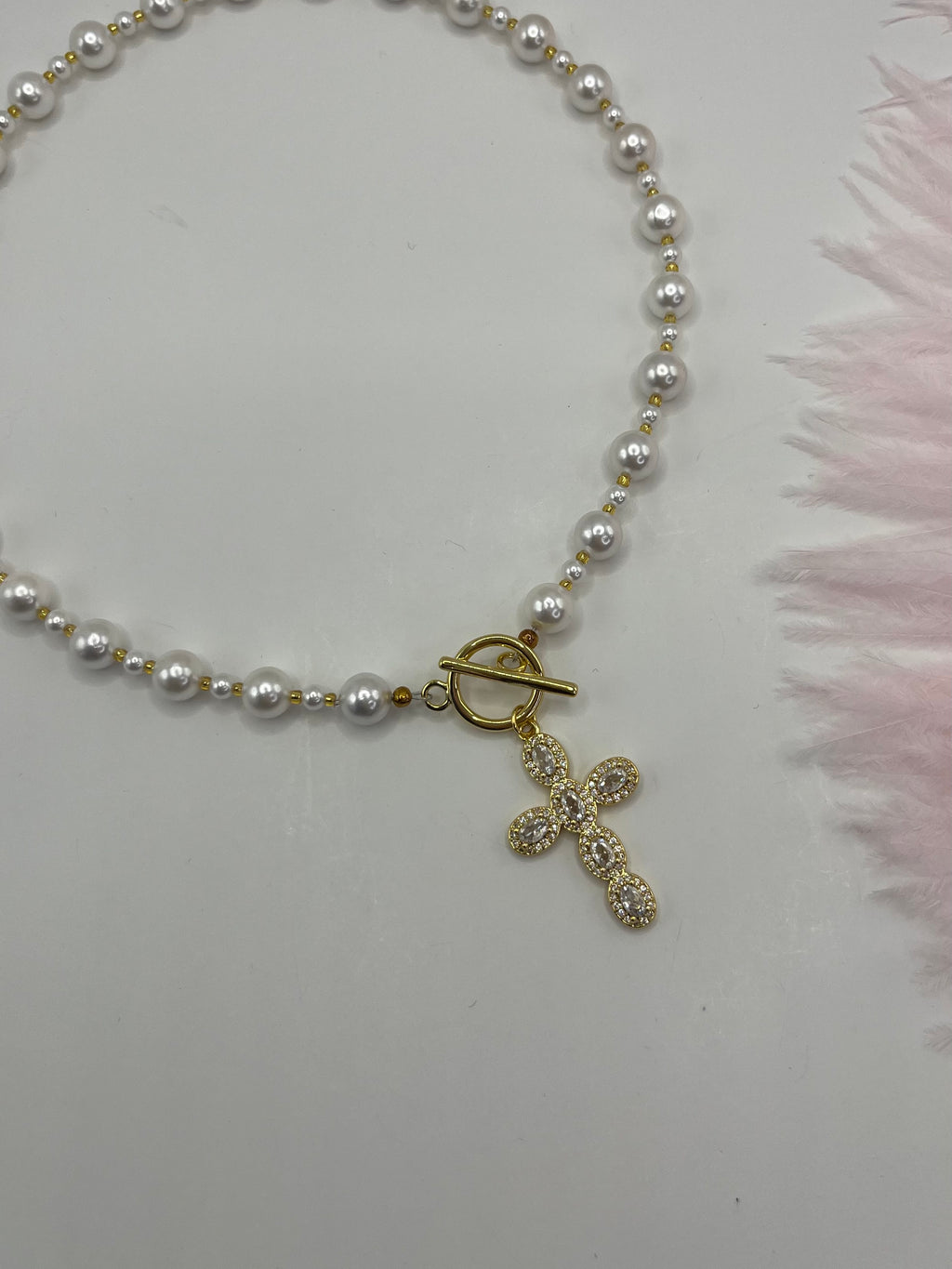 Shell Pearl Choker Necklace with Cross pendant: 18K Gold Plated