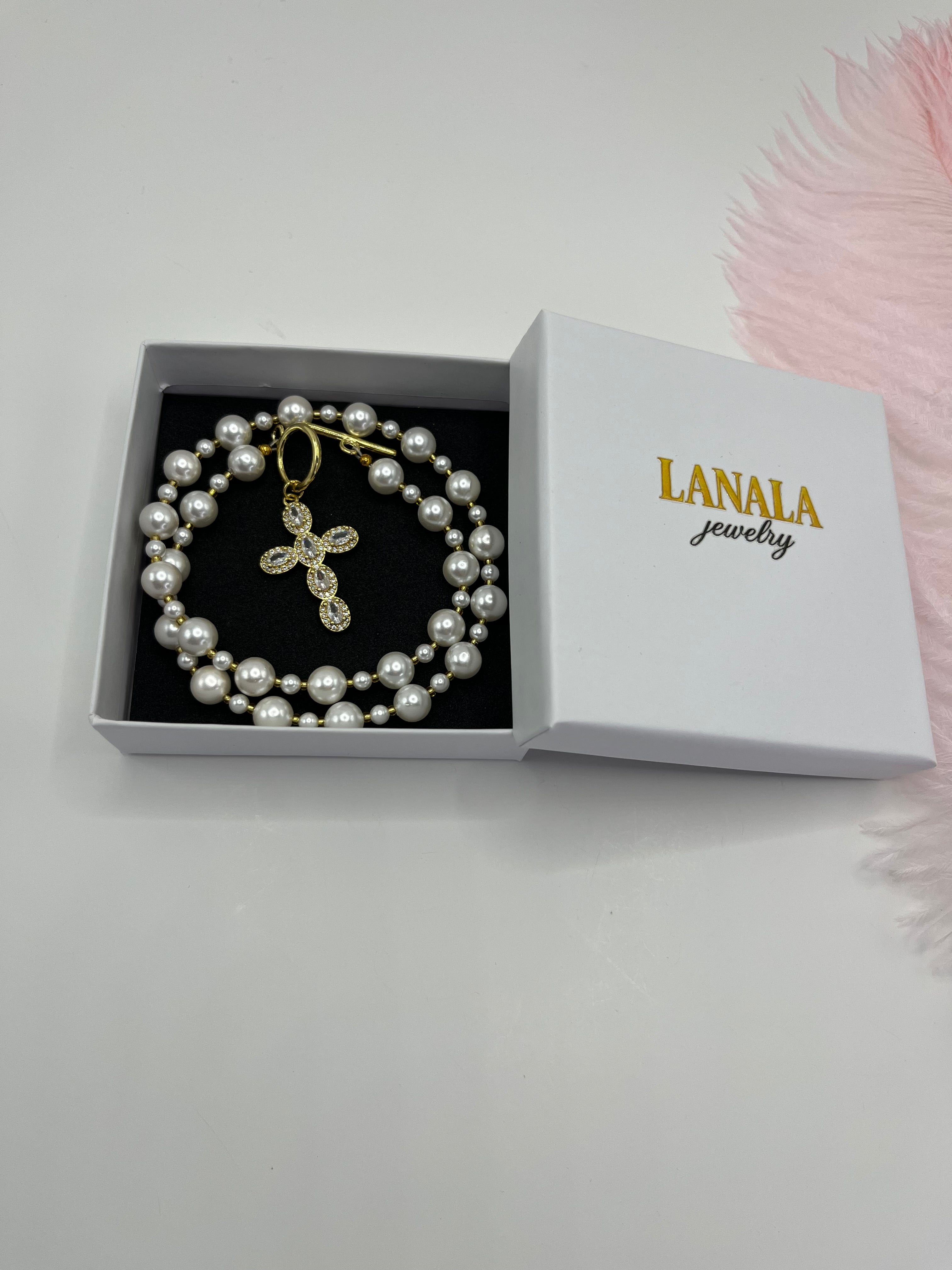 Shell Pearl Choker Necklace with Cross pendant: 18K Gold Plated