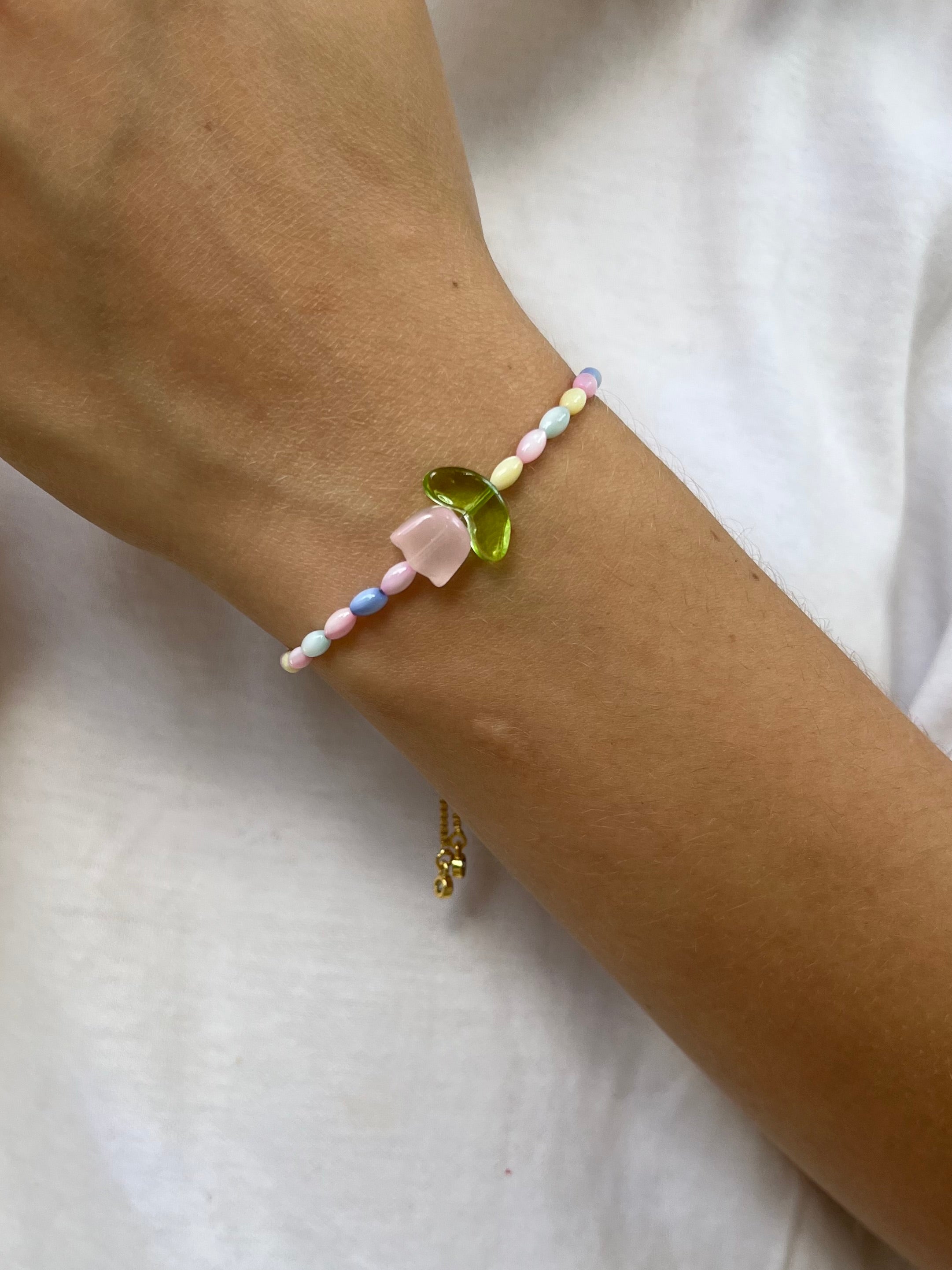 Beaded Bracelet with Flowers, 18K Gold Plated slider