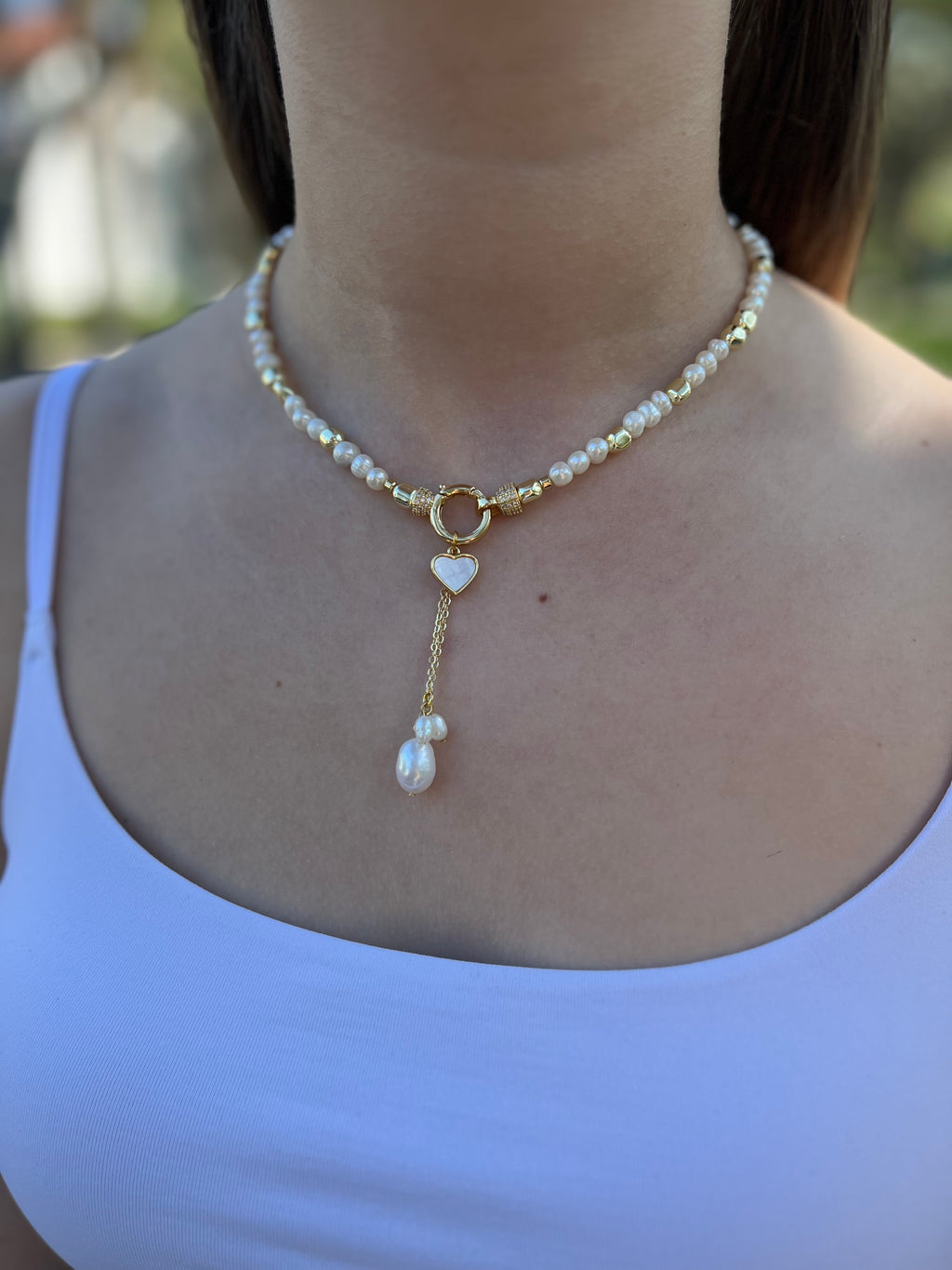 Freshwater Pearl Choker Necklace with heart pendant: 18K Gold Plated
