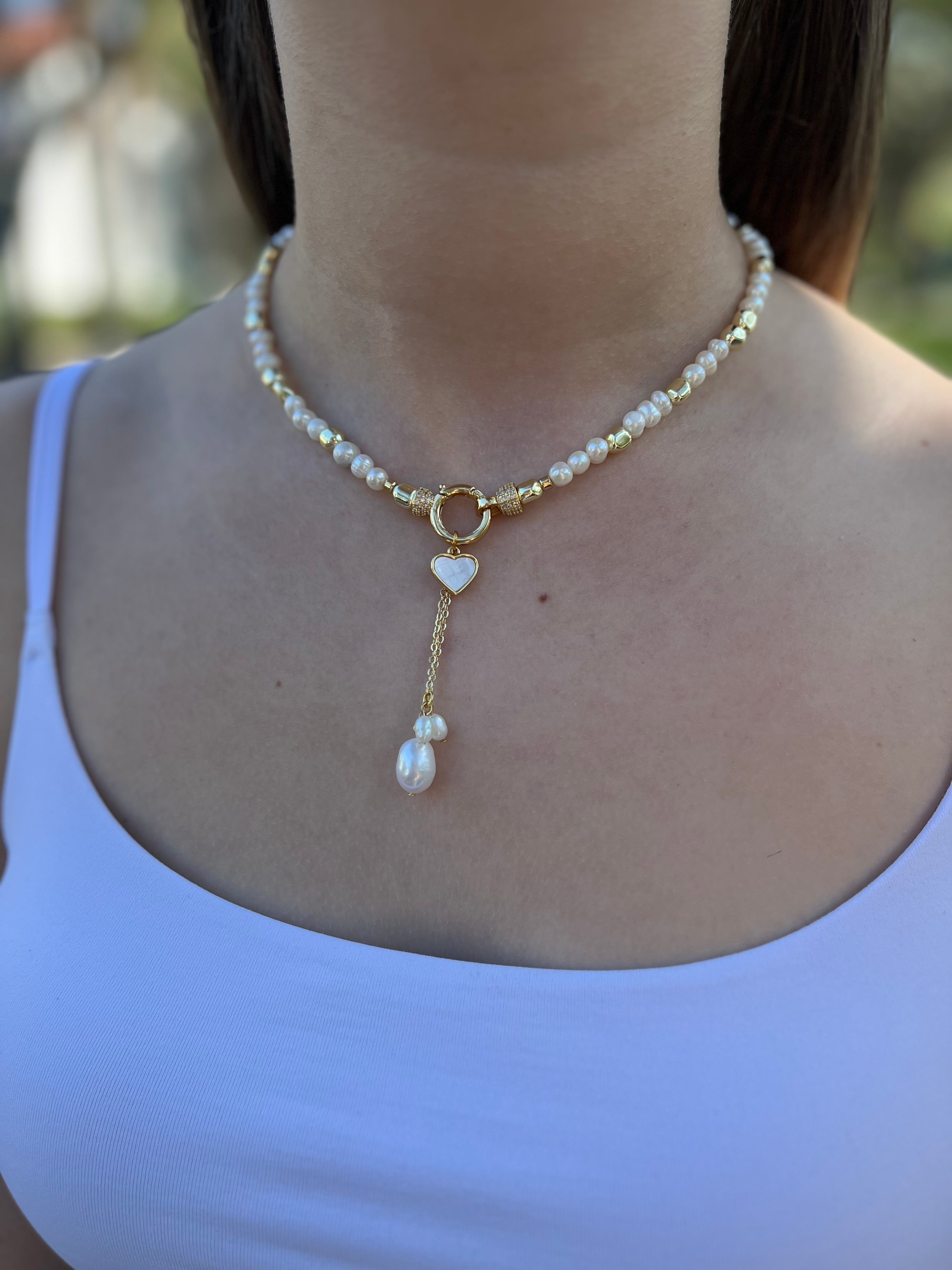 Freshwater Pearl Choker Necklace with heart pendant: 18K Gold Plated