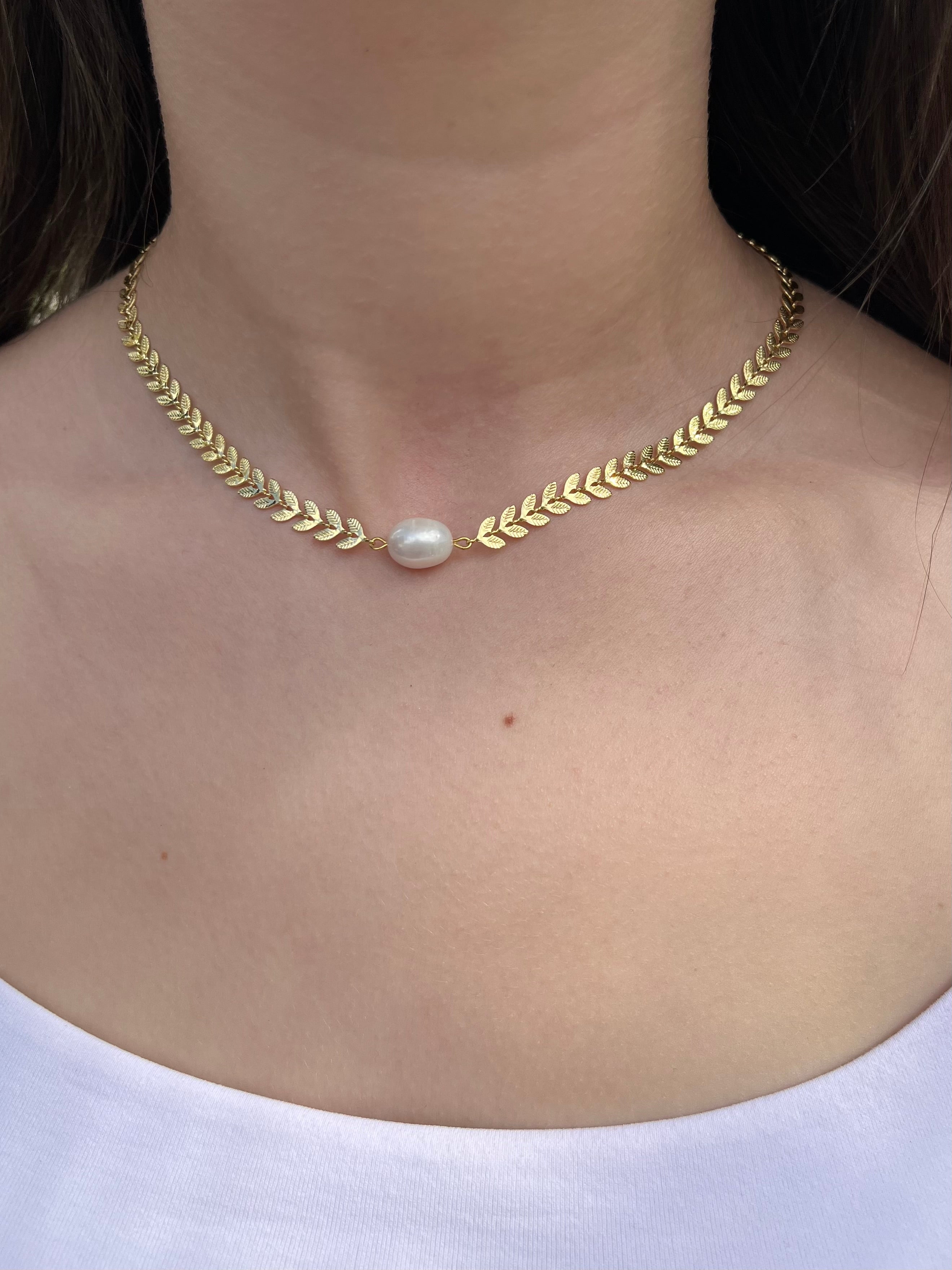 18K Gold Chain choker with natural pearl