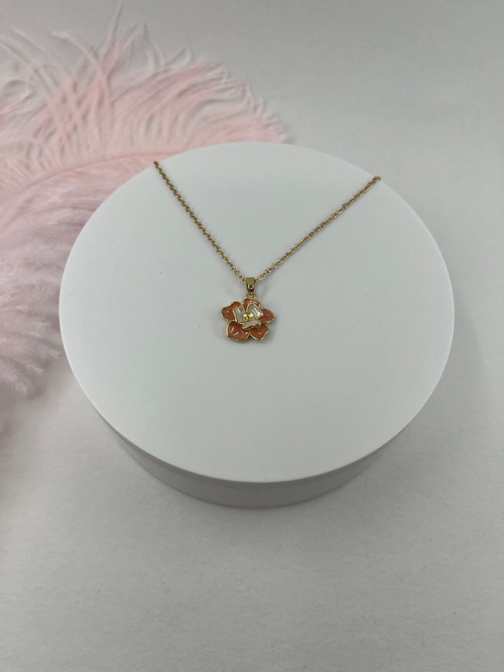 18K Gold Flower Enamel Pendant Necklace