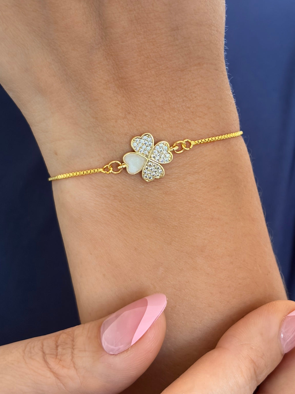 Zirconia clover bracelet with slider chain