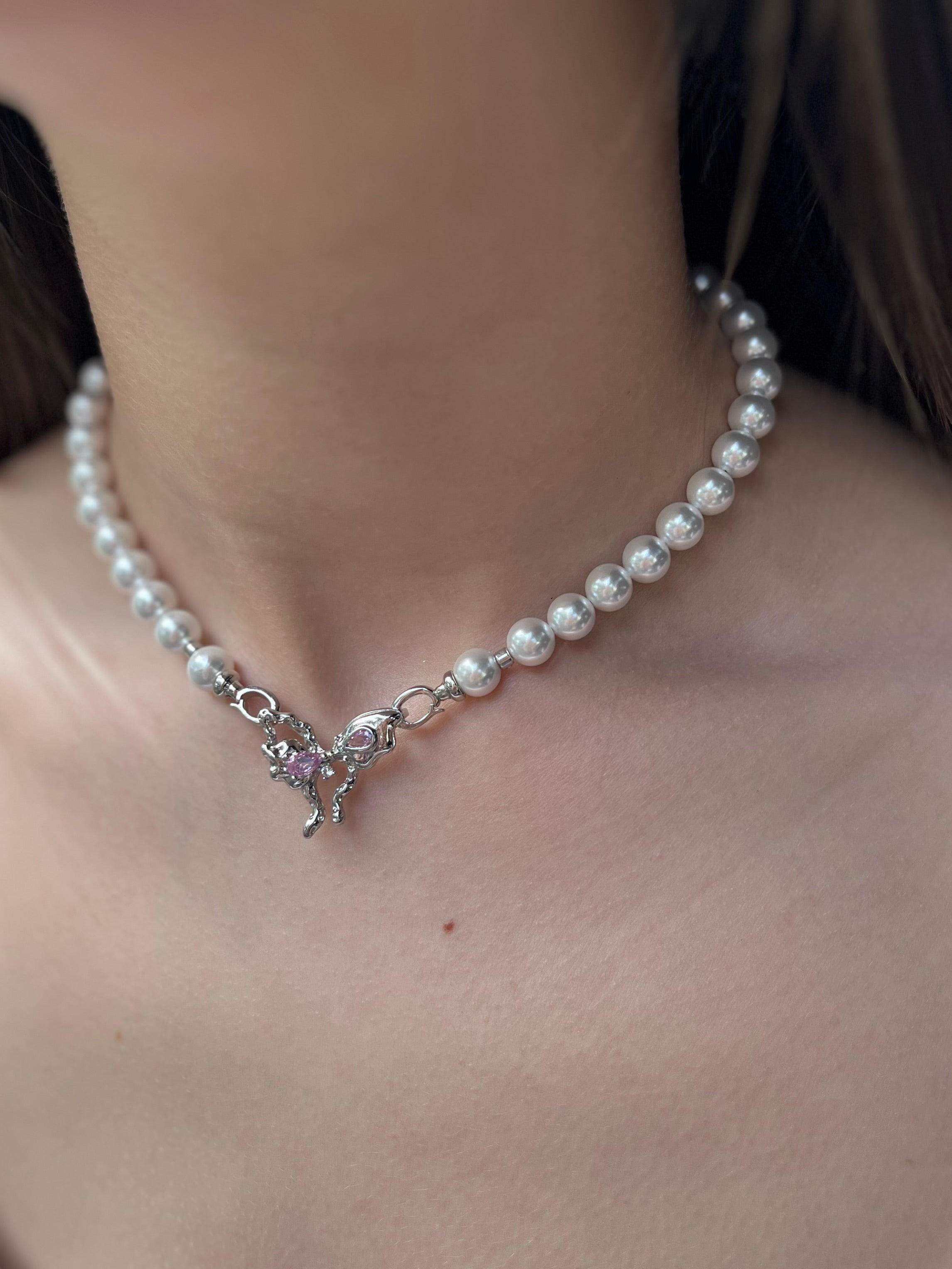 Shell Pearl Necklace with butterfly Clasp