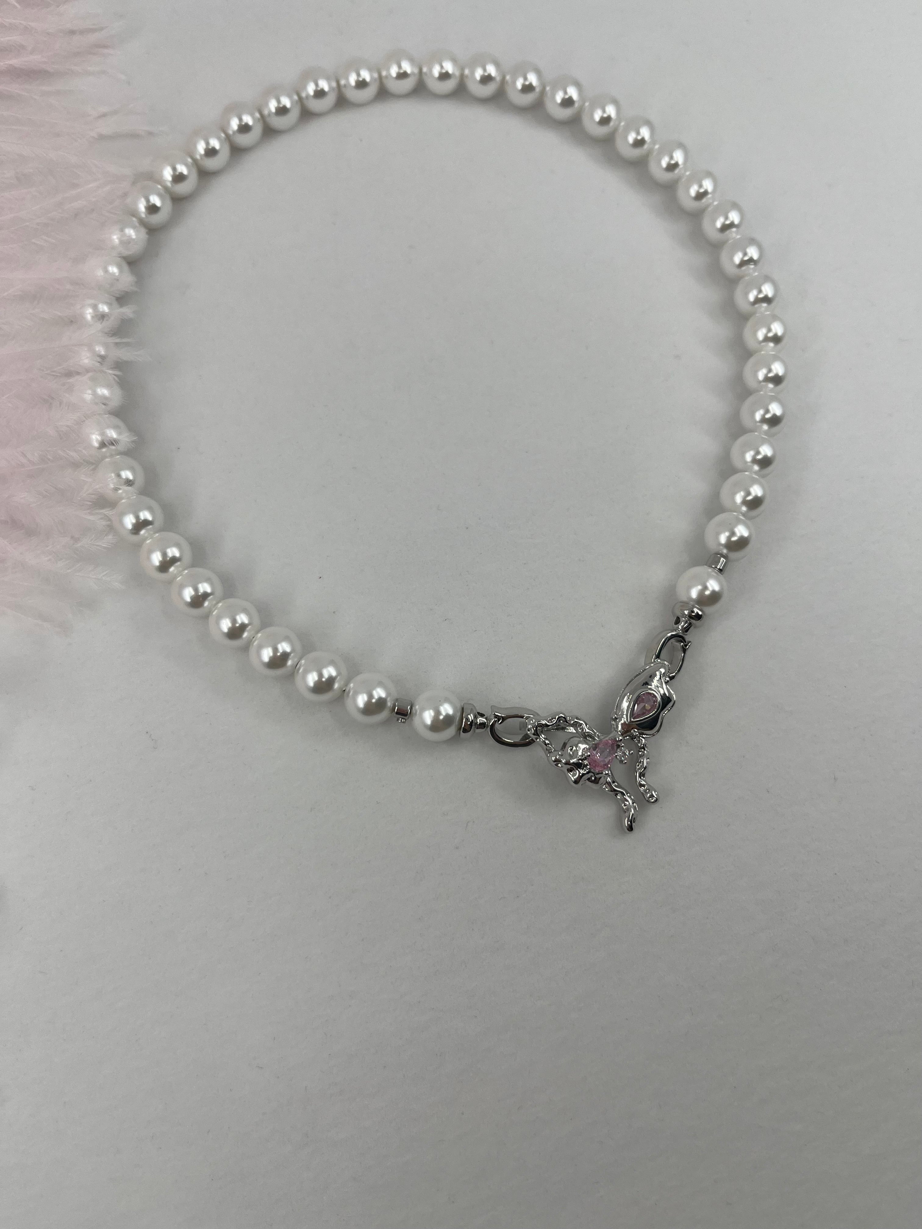 Shell Pearl Necklace with butterfly Clasp
