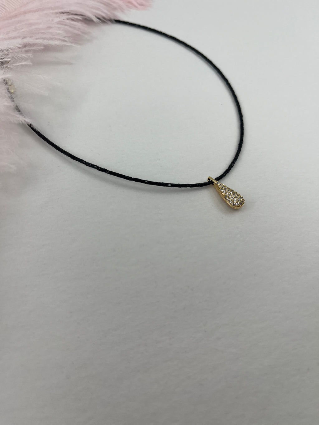 Beaded choker with zirconia teardrop pendants: 18K Gold Plated