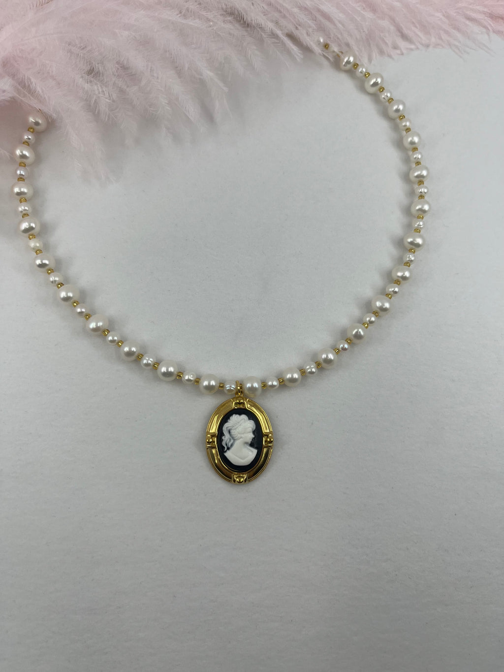 Pearl Necklace with cameo pendant: 18K Gold Plated