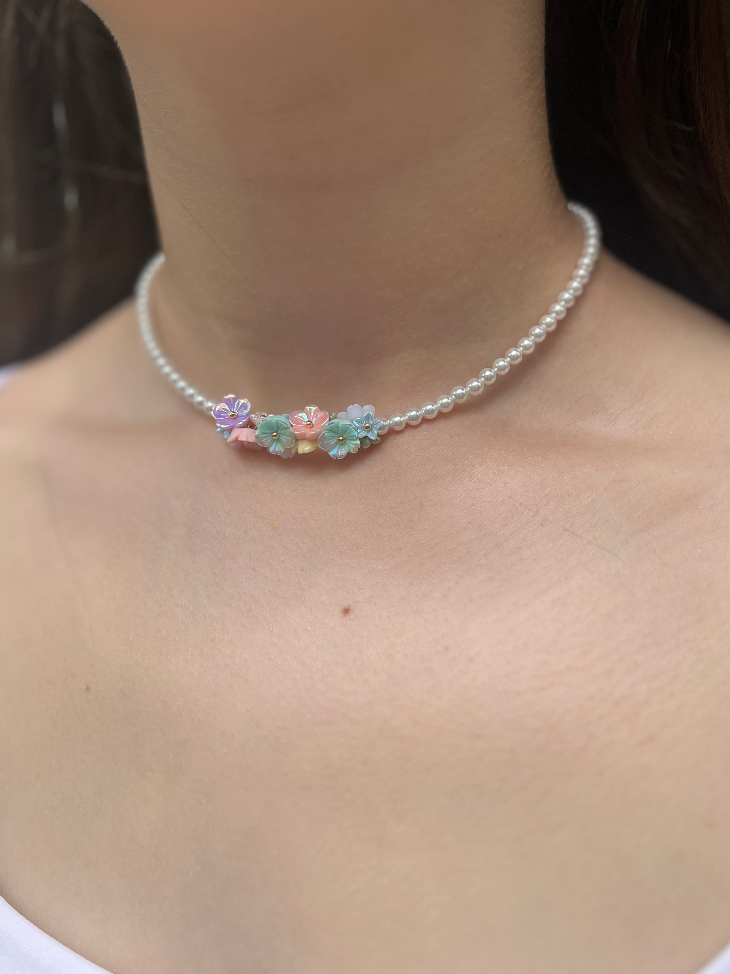 Pearl Flowers Choker Necklace with earrings : 18K Gold Plated
