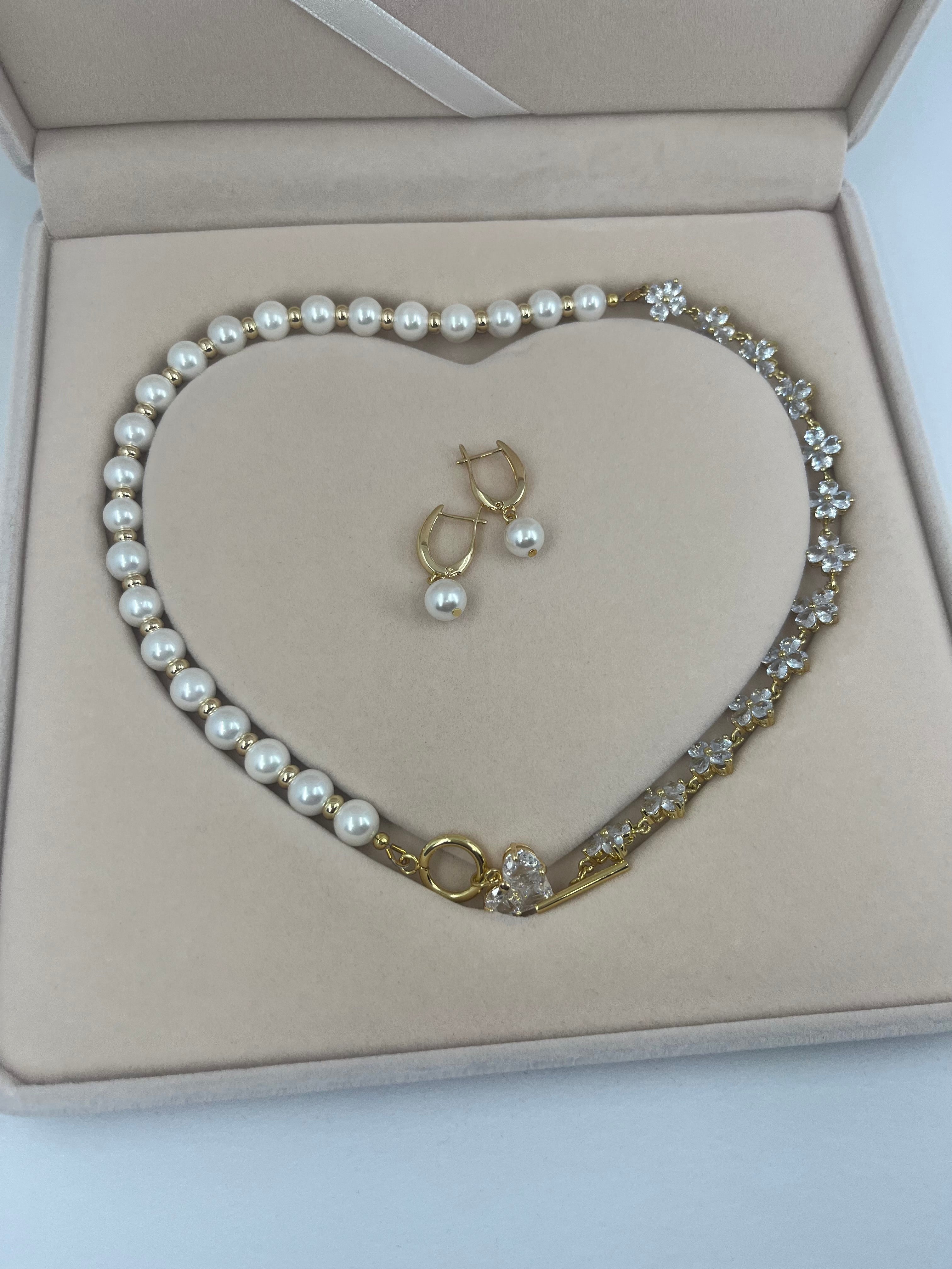 Asymmetrical Pearl Necklace with earrings : 18K Gold Plated