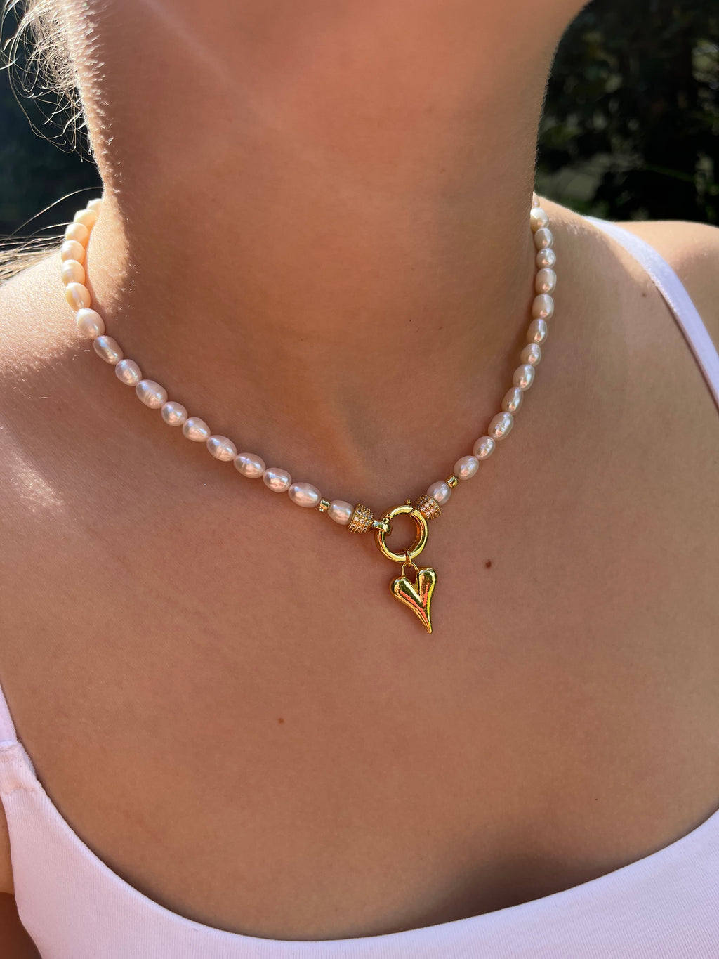 Freshwater Pearl Choker Necklace with heart pendant: 18K Gold Plated, Vintage Style.