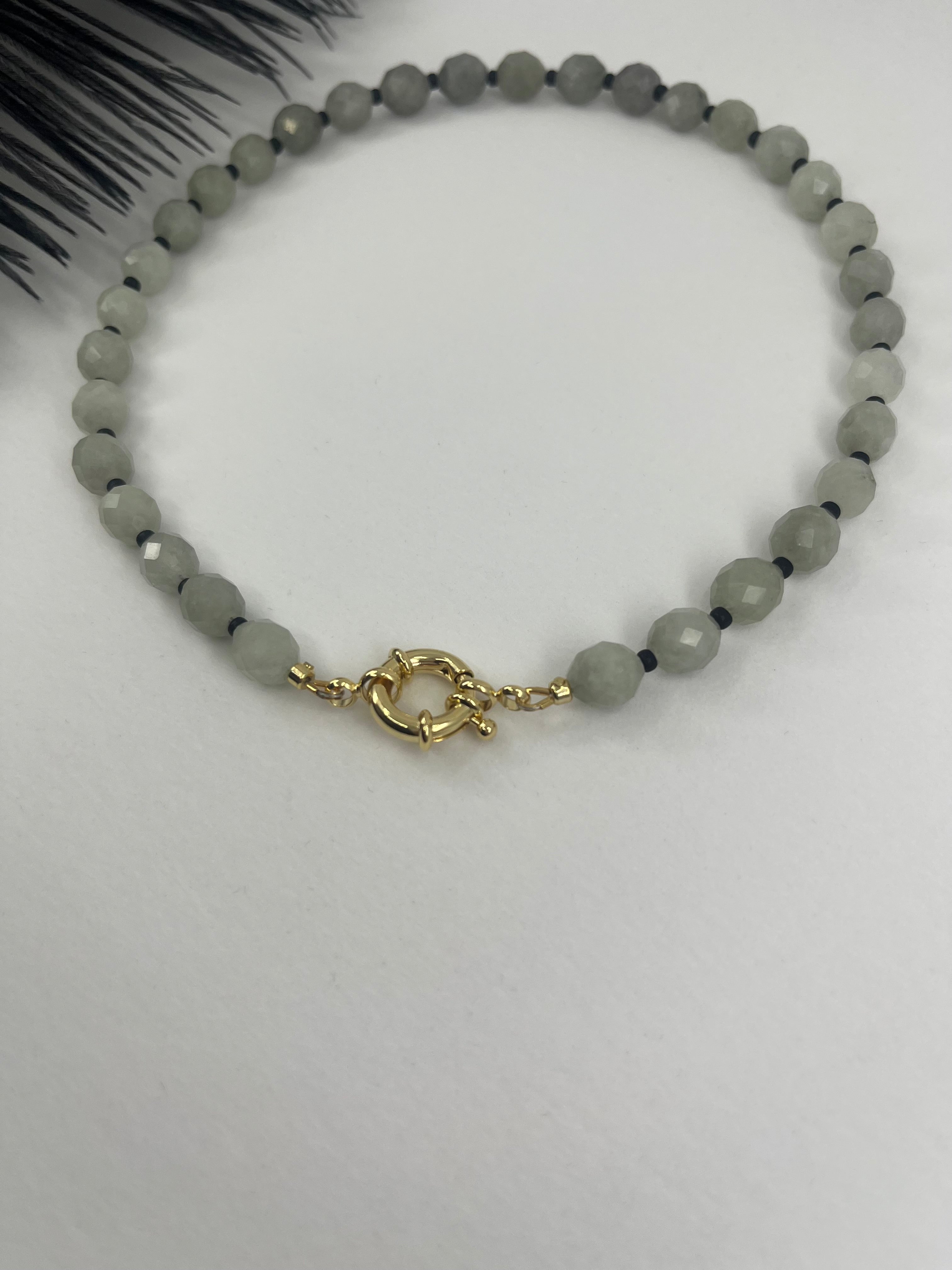 Natural Malaysia Jade Necklace with Gold clasp