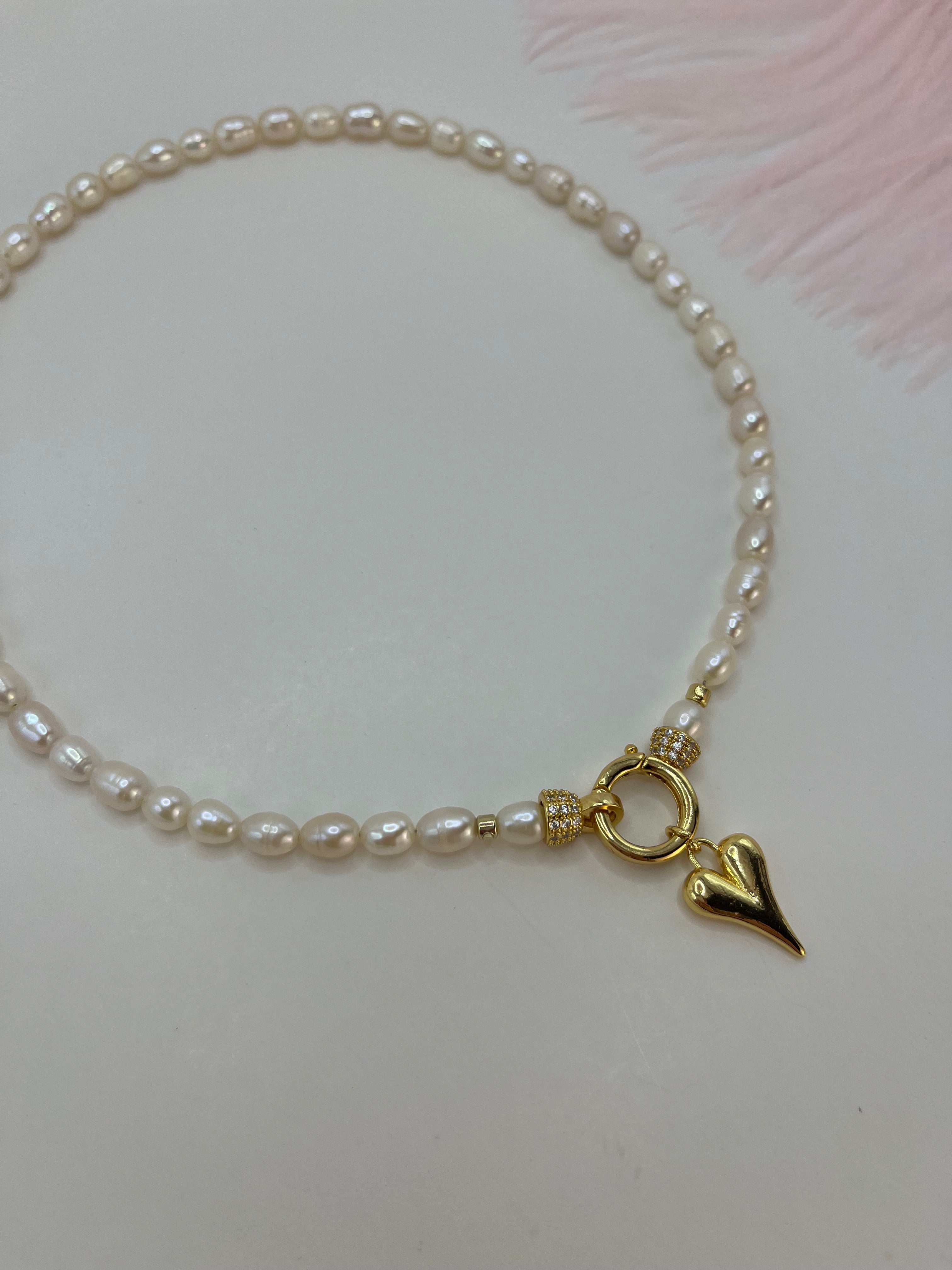 Freshwater Pearl Choker Necklace with heart pendant: 18K Gold Plated, Vintage Style.