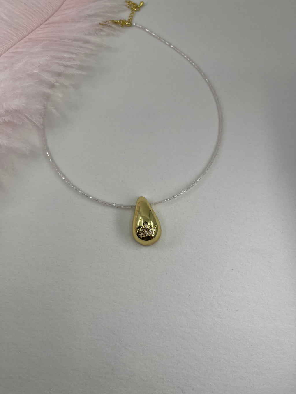 Beaded choker with gold teardrop crown pendants: 18K Gold Plated