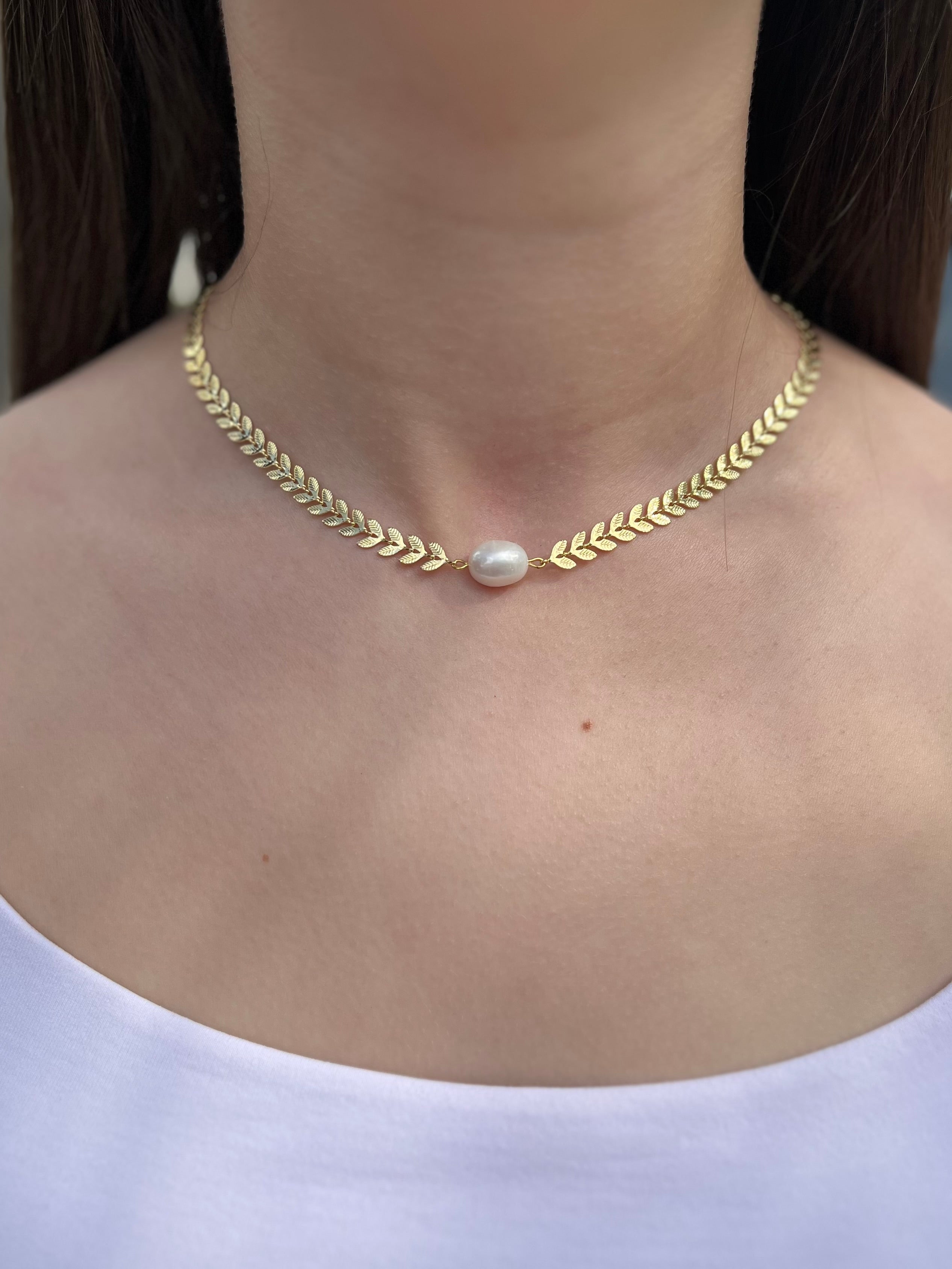 18K Gold Chain choker with natural pearl