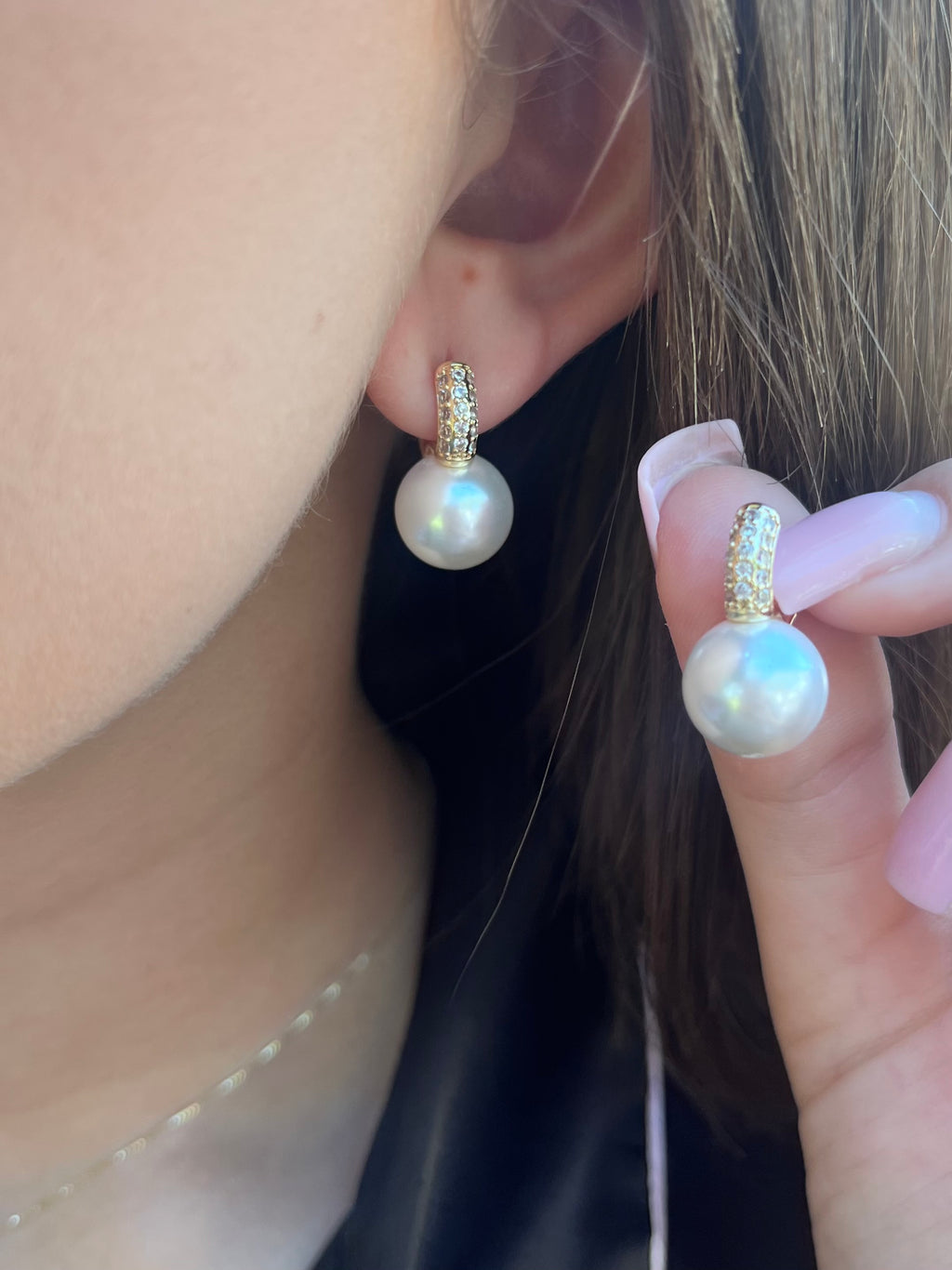 Natural Pearl Shell Gold Zirconia Earrings