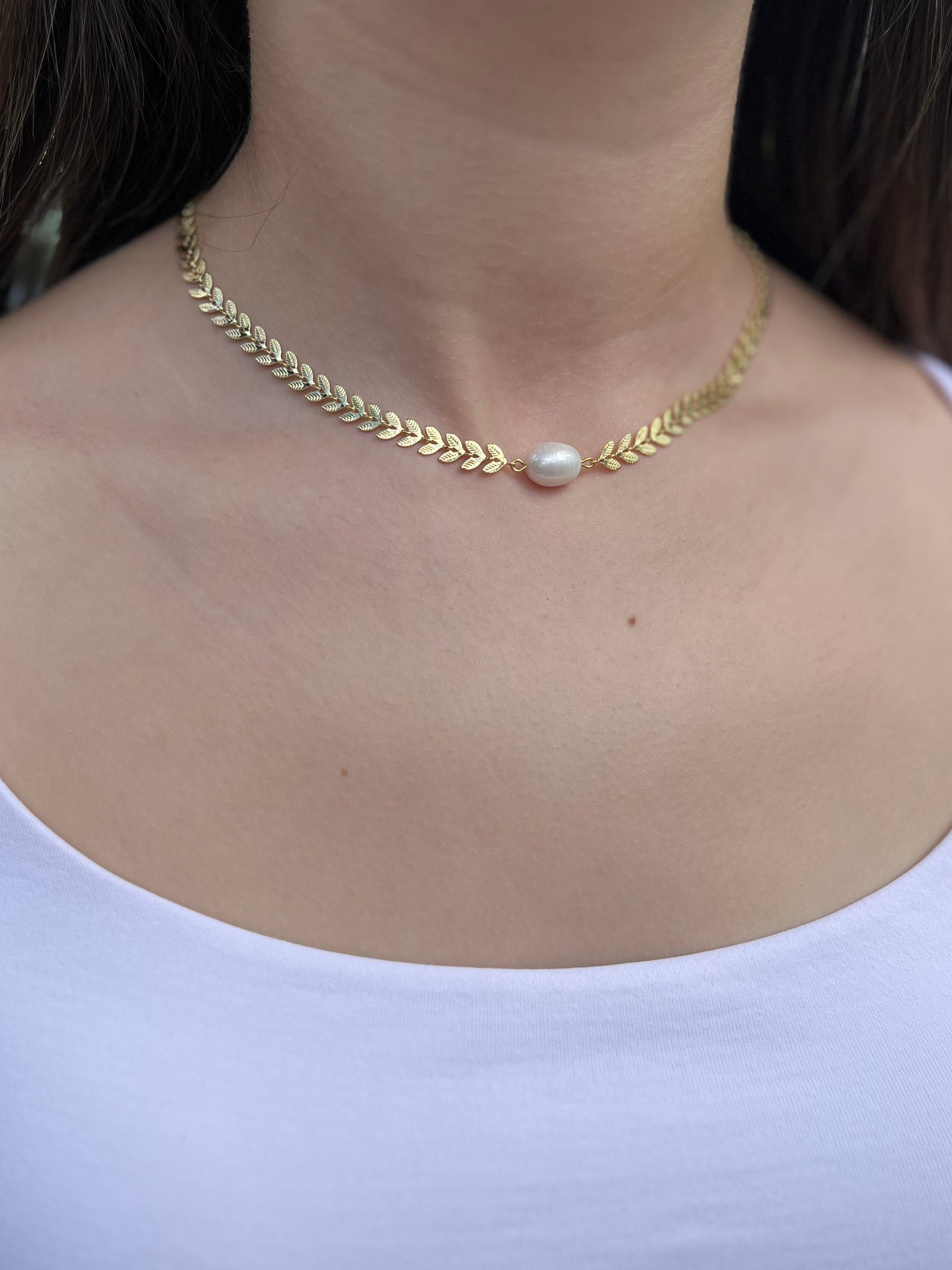 18K Gold Chain choker with natural pearl