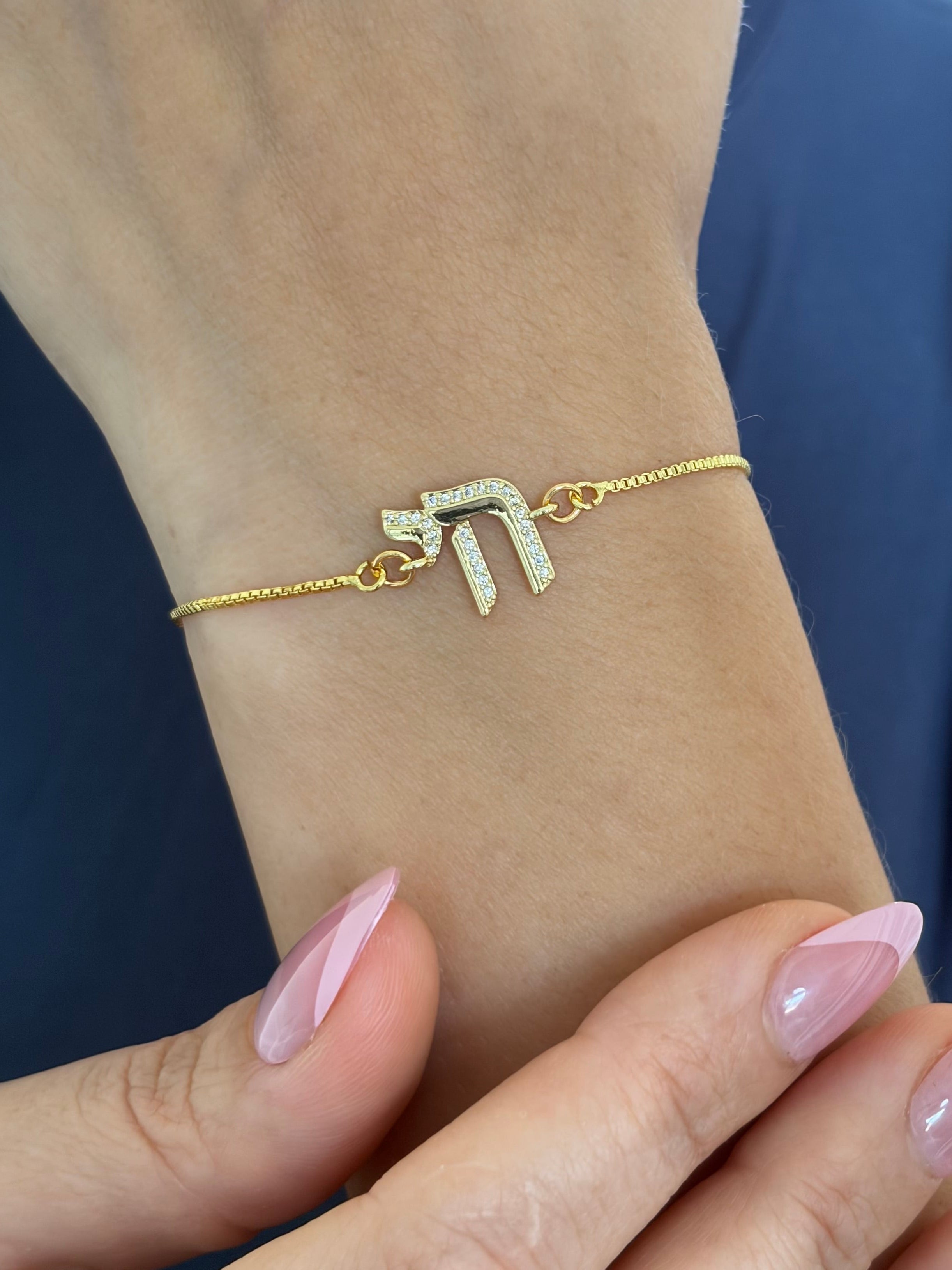 Chai bracelet with slider chain