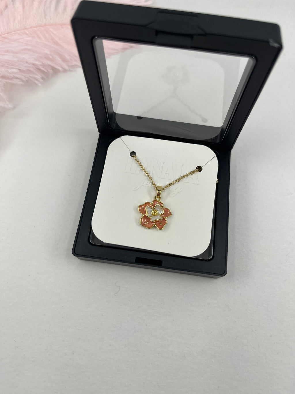 18K Gold Flower Enamel Pendant Necklace
