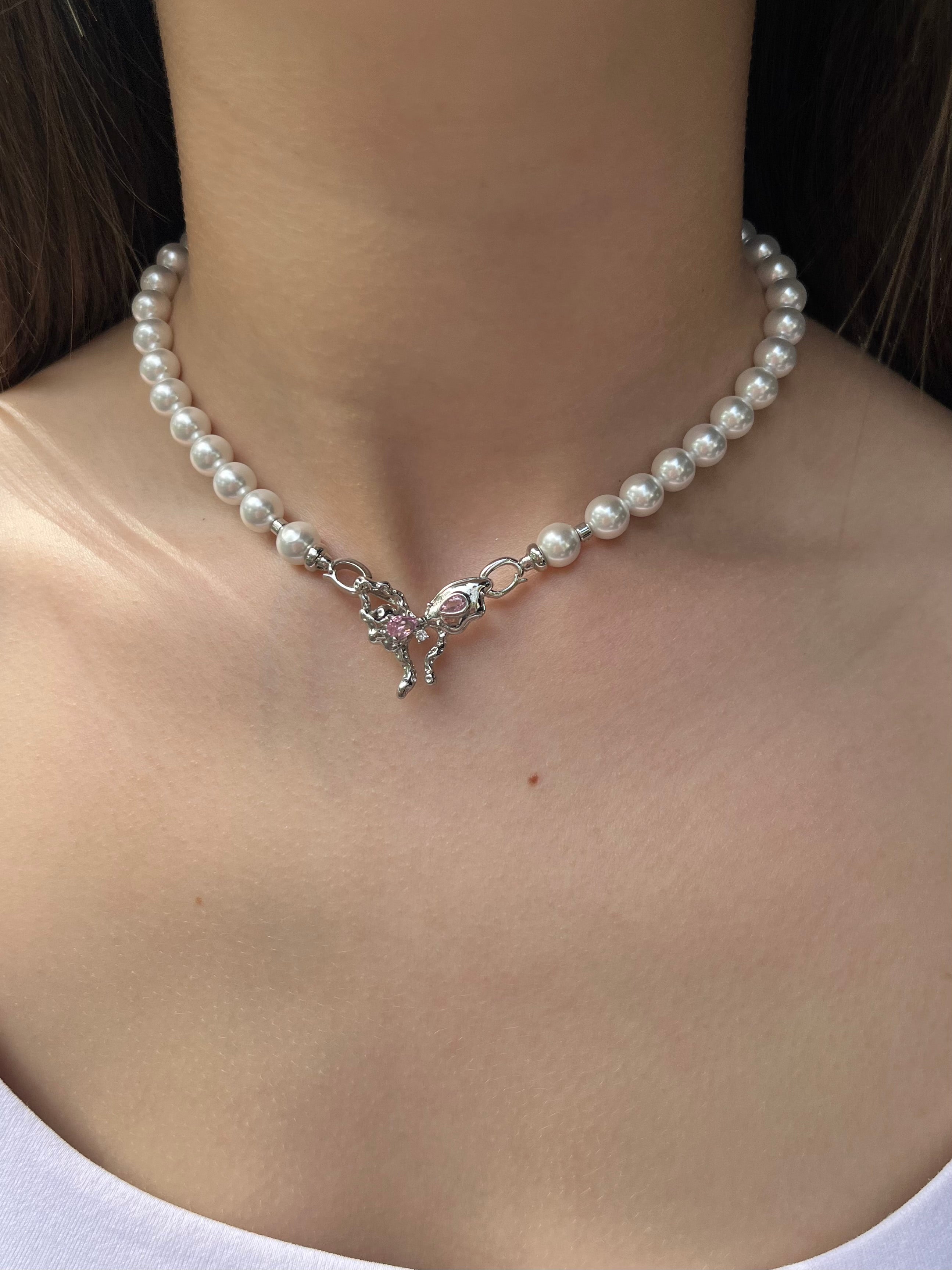 Shell Pearl Necklace with butterfly Clasp