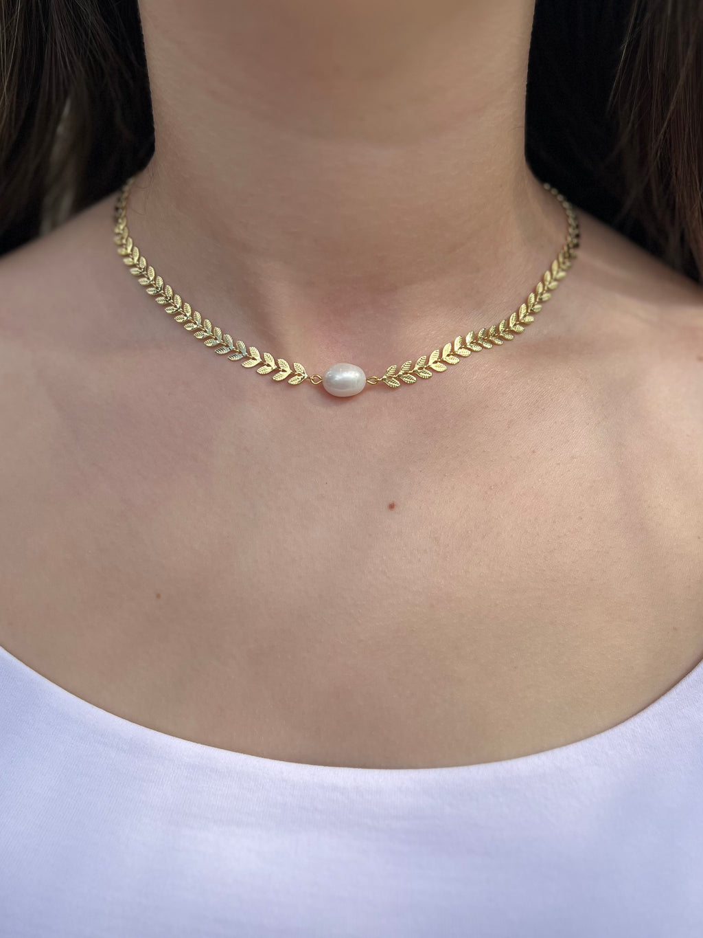 18K Gold Chain choker with natural pearl