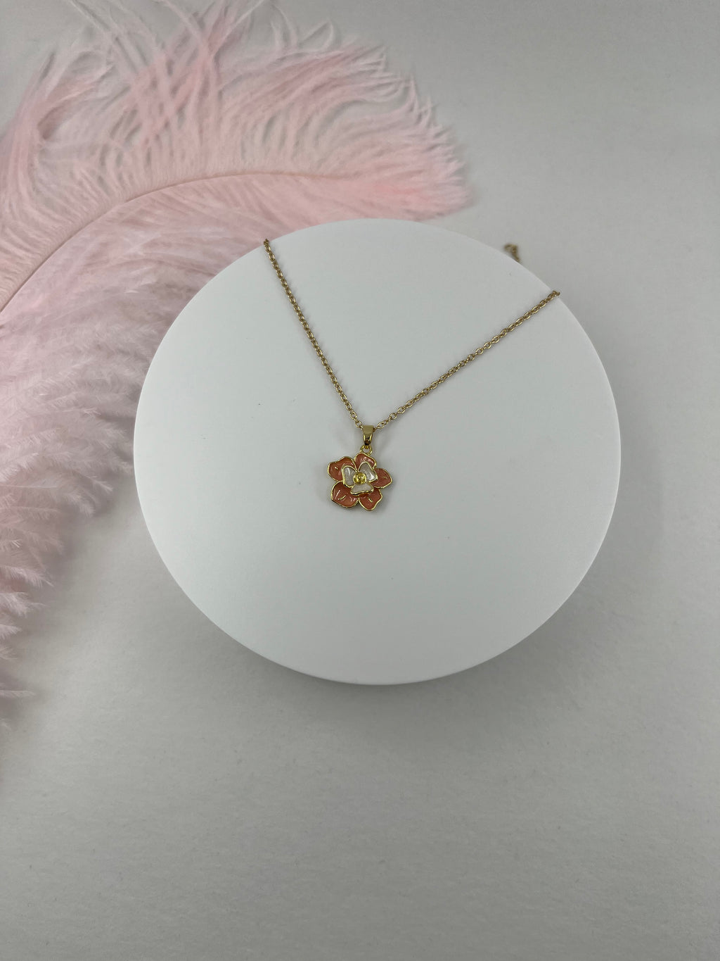 18K Gold Flower Enamel Pendant Necklace