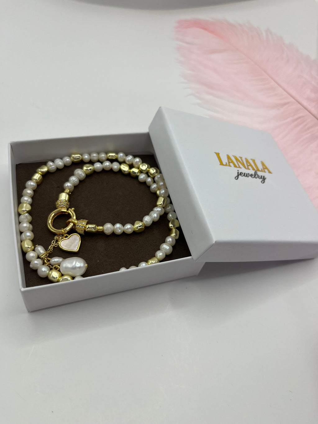 Freshwater Pearl Choker Necklace with heart pendant: 18K Gold Plated