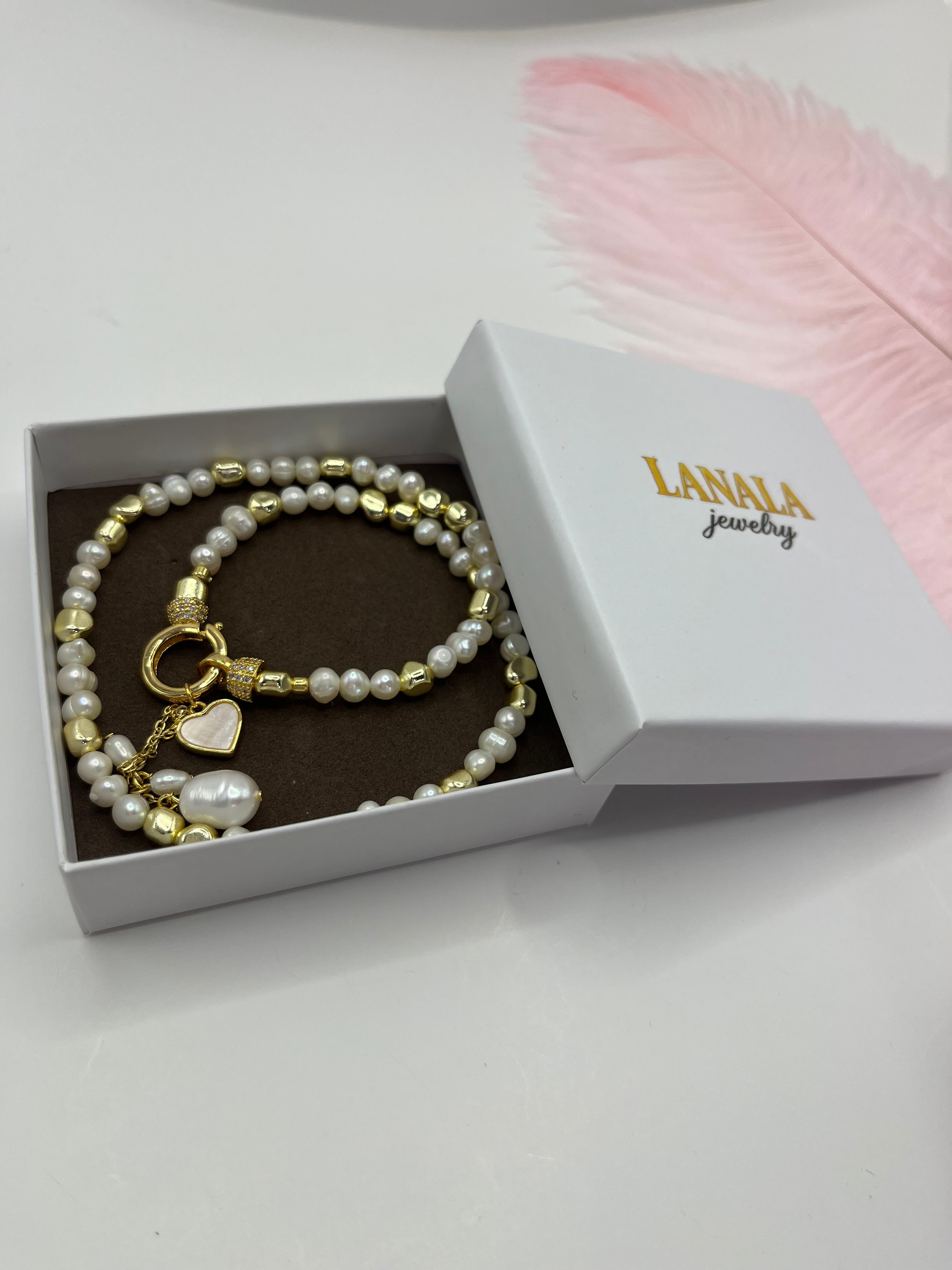 Freshwater Pearl Choker Necklace with heart pendant: 18K Gold Plated