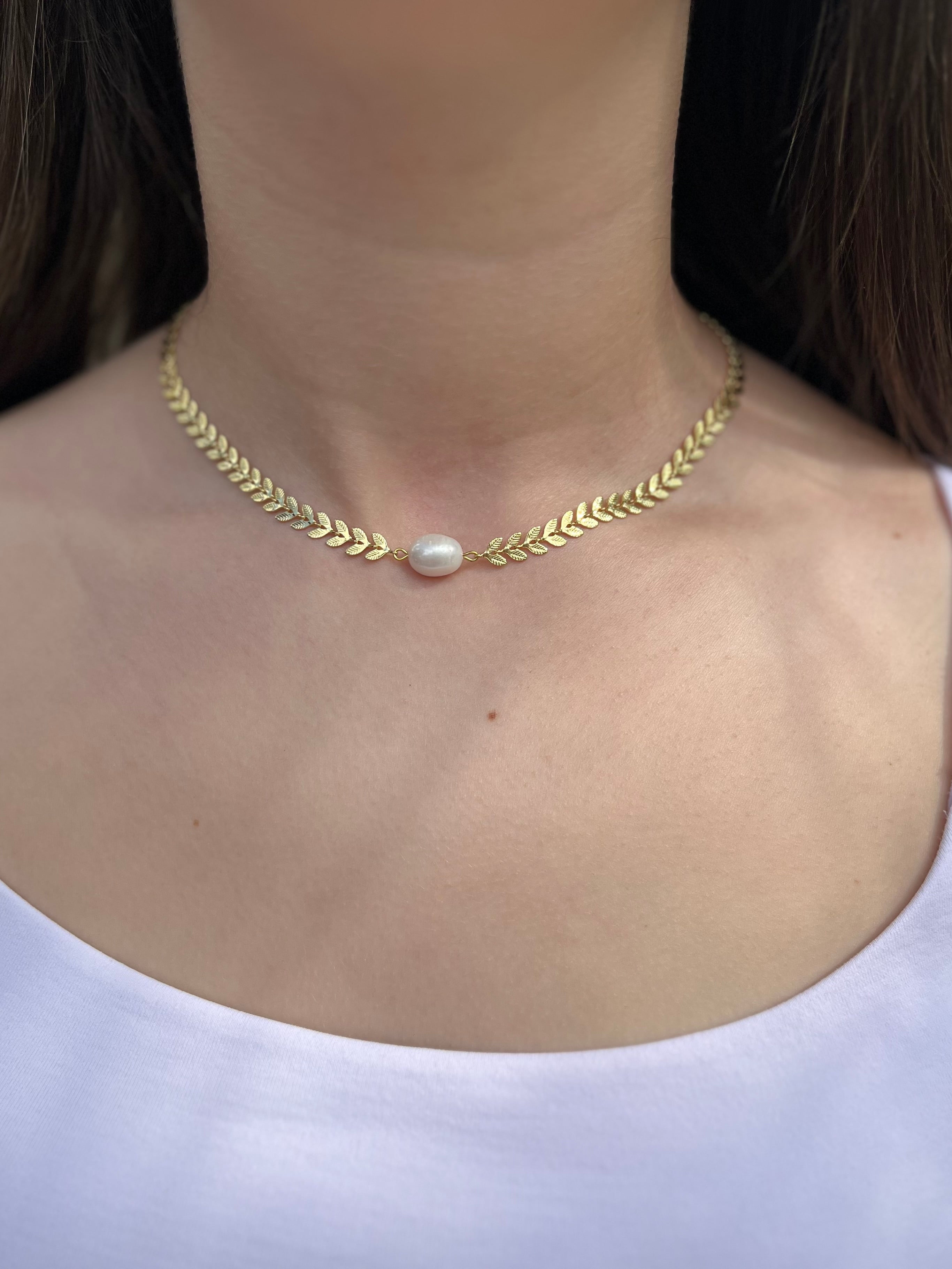 18K Gold Chain choker with natural pearl