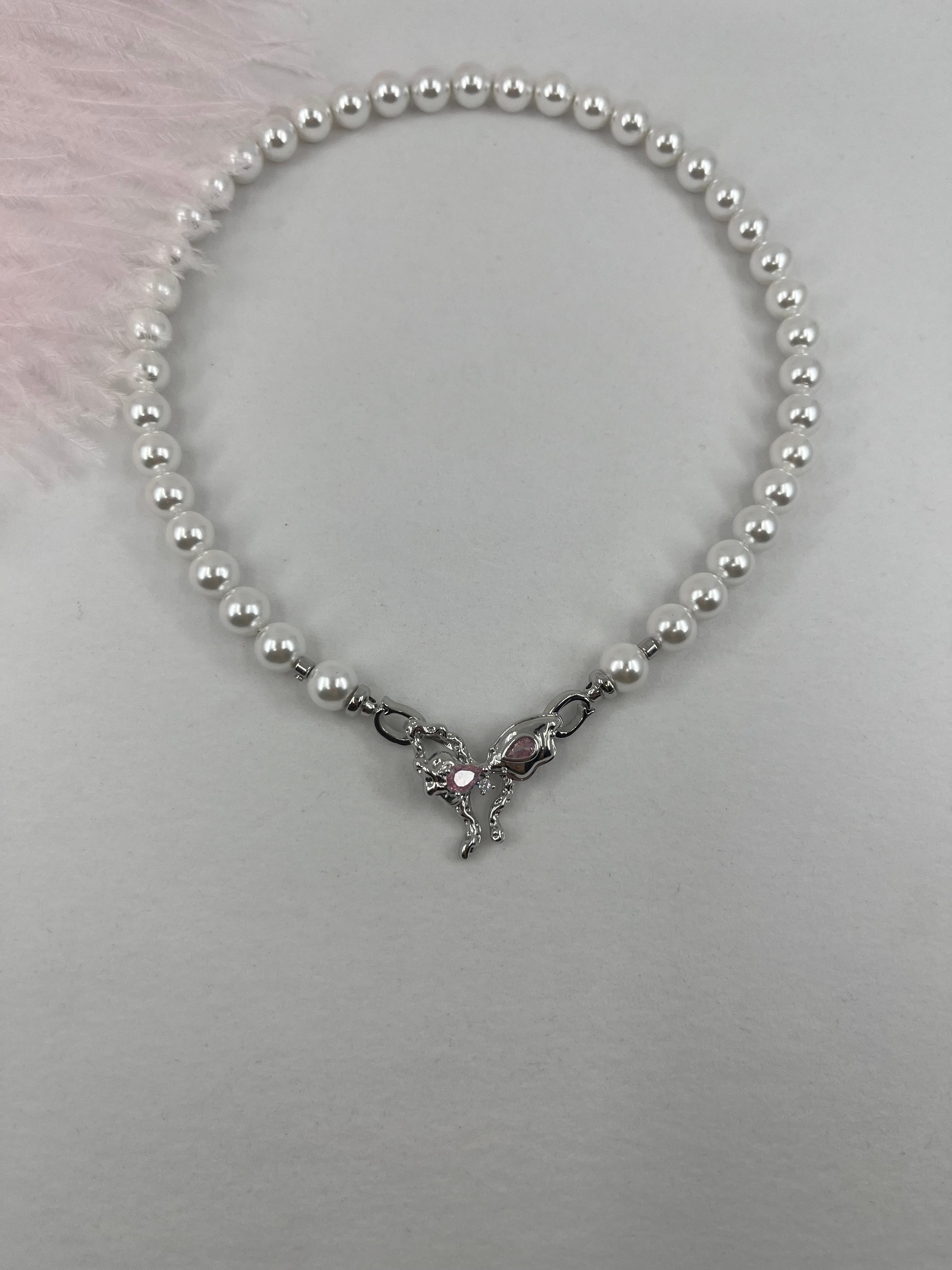 Shell Pearl Necklace with butterfly Clasp