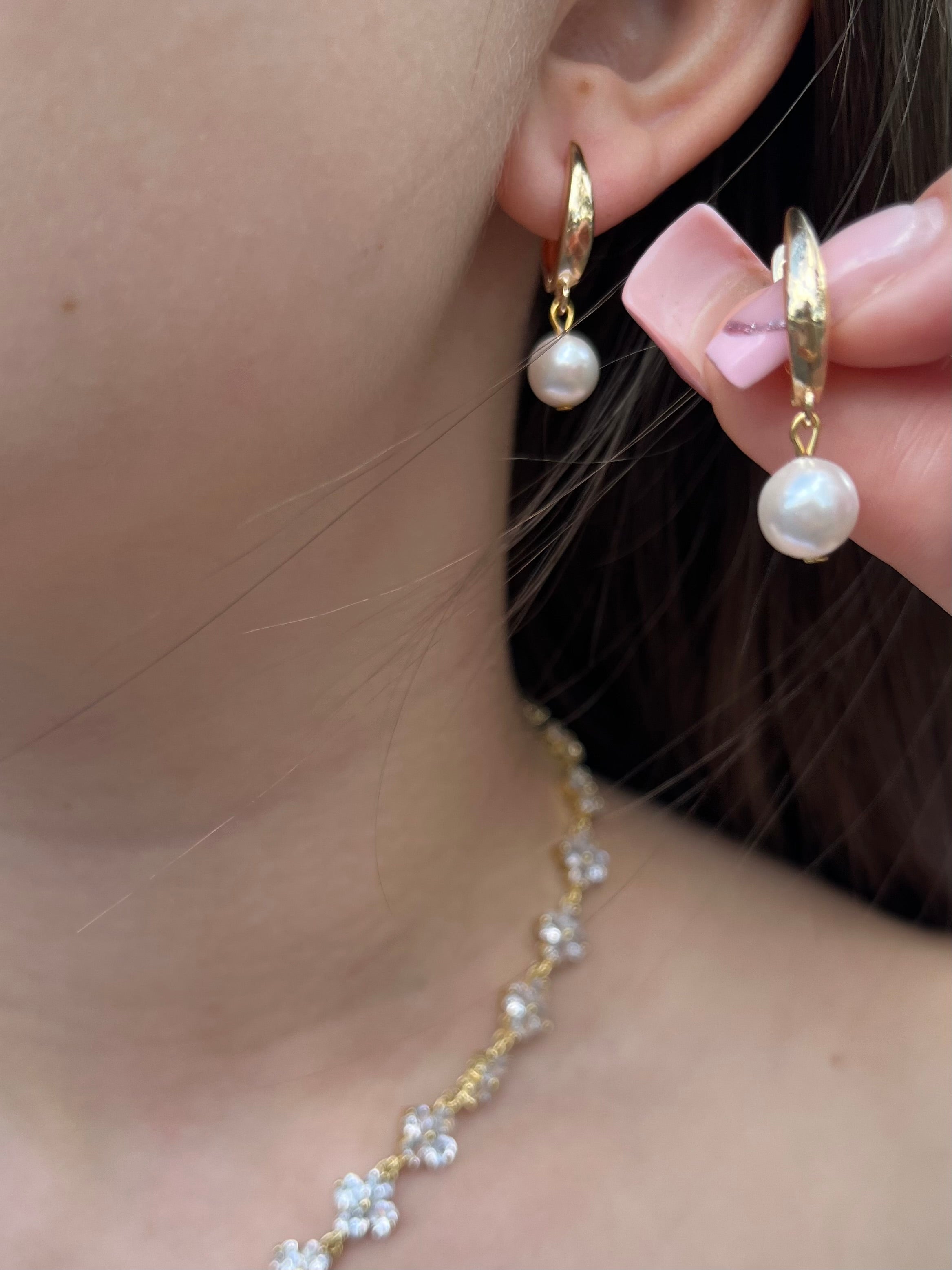 Asymmetrical Pearl Necklace with earrings : 18K Gold Plated