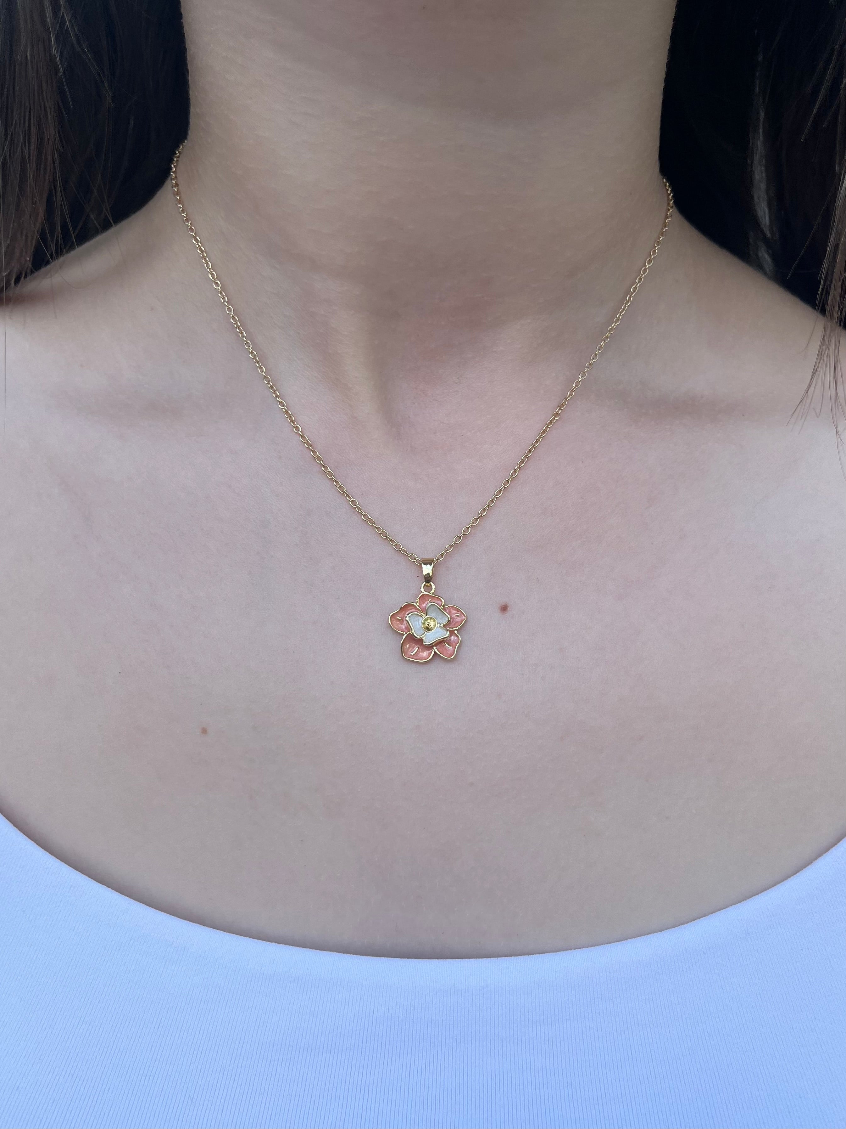 18K Gold Flower Enamel Pendant Necklace