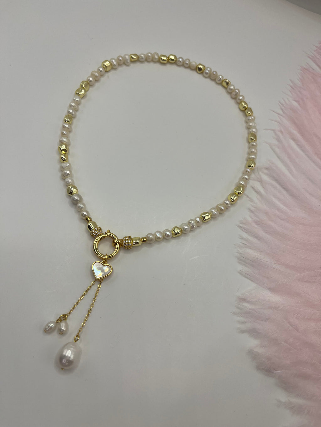 Freshwater Pearl Choker Necklace with heart pendant: 18K Gold Plated