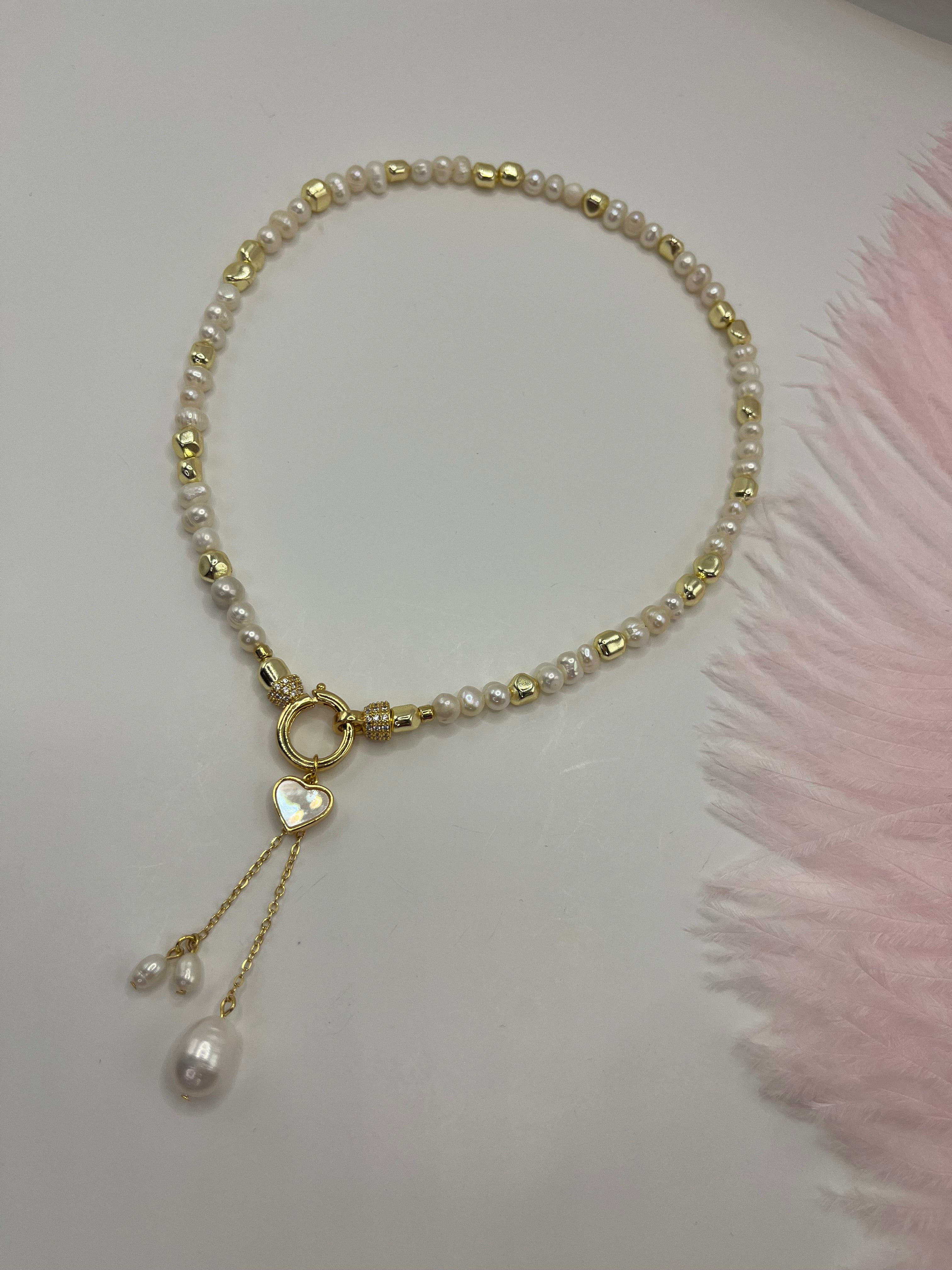 Freshwater Pearl Choker Necklace with heart pendant: 18K Gold Plated