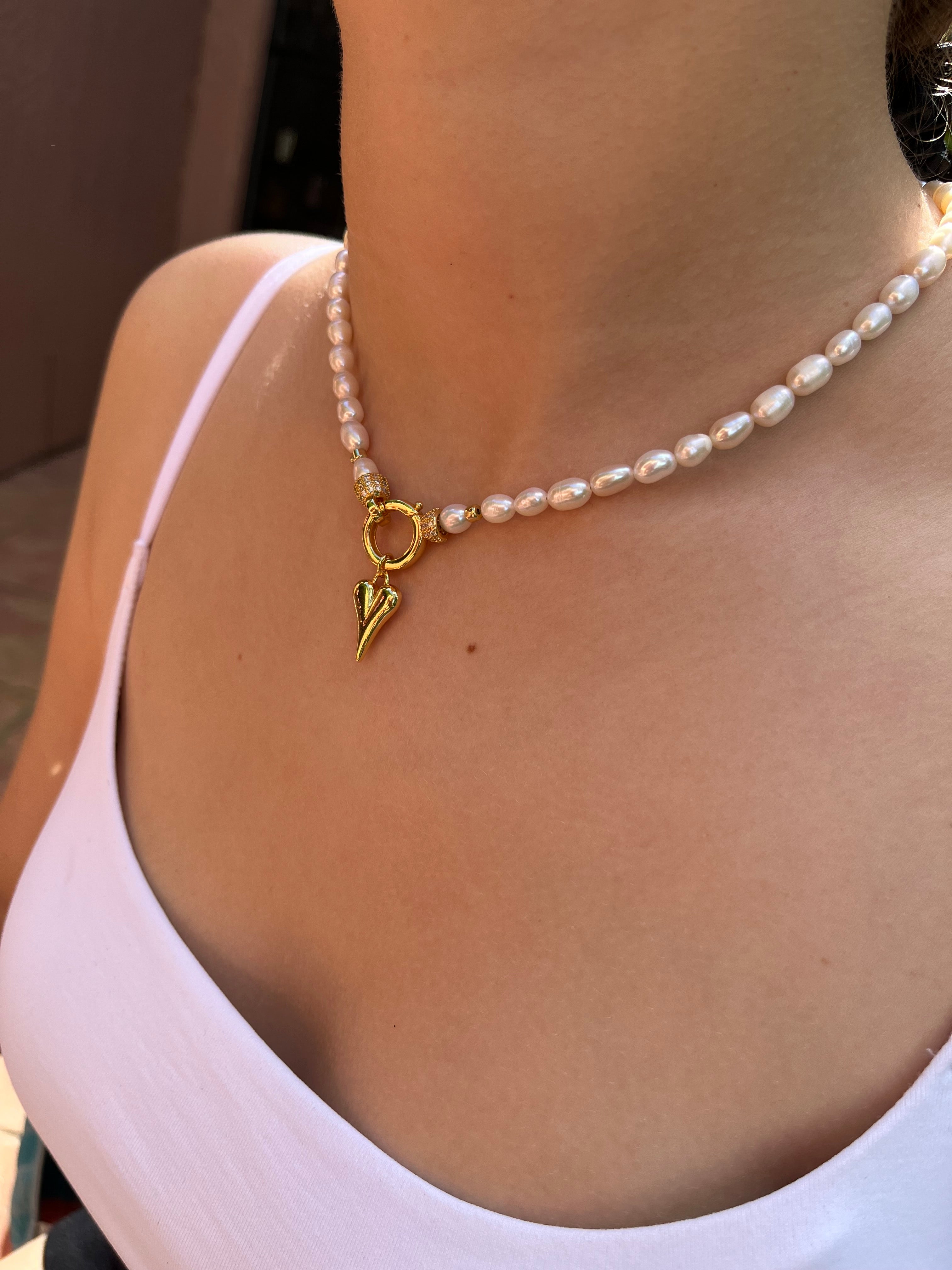 Freshwater Pearl Choker Necklace with heart pendant: 18K Gold Plated, Vintage Style.