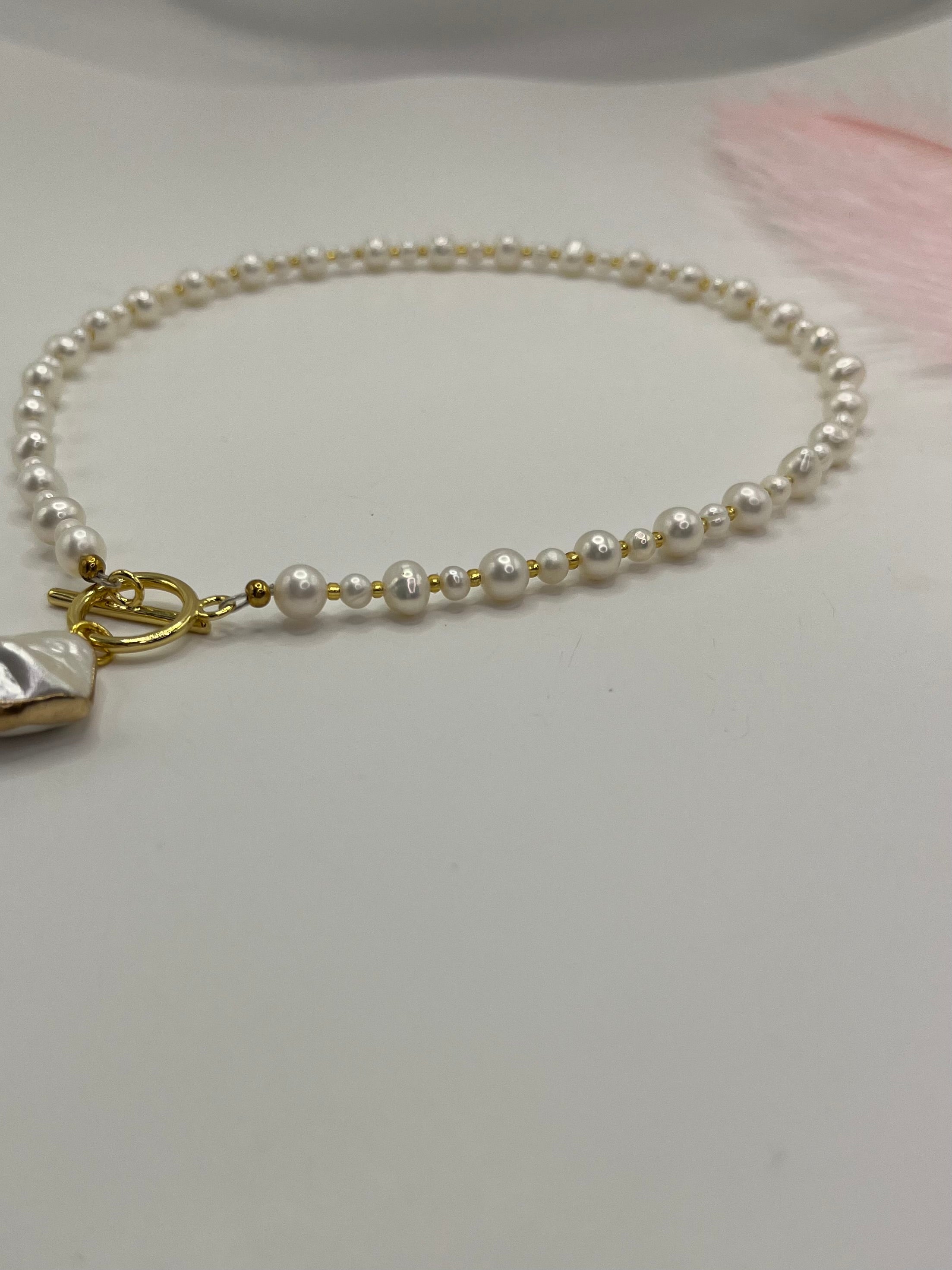 Pearl Choker Necklace with Shell pendant: 18K Gold Plated
