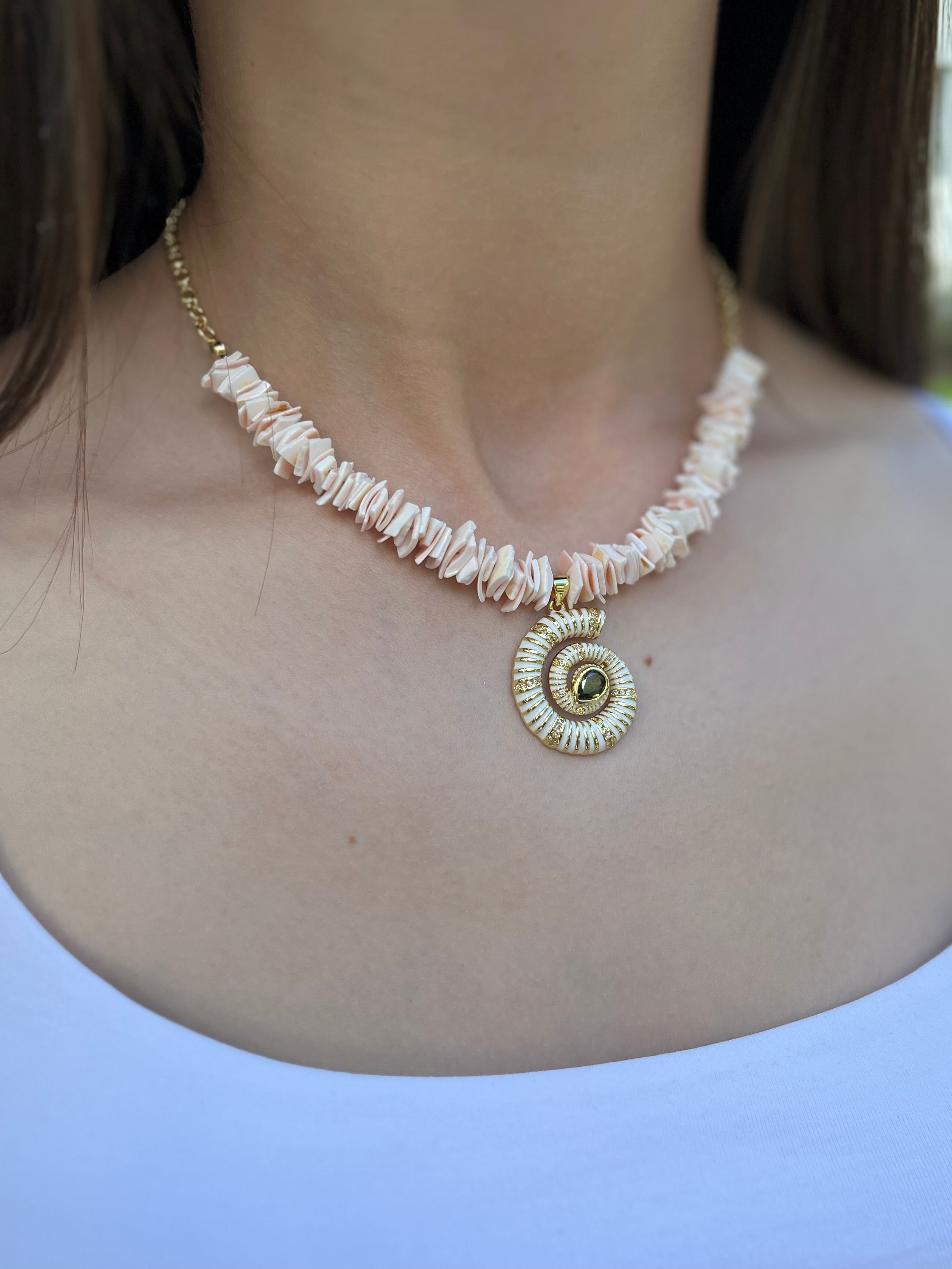 Natural Shell Necklace with Conch Charm, 18K Gold Plated